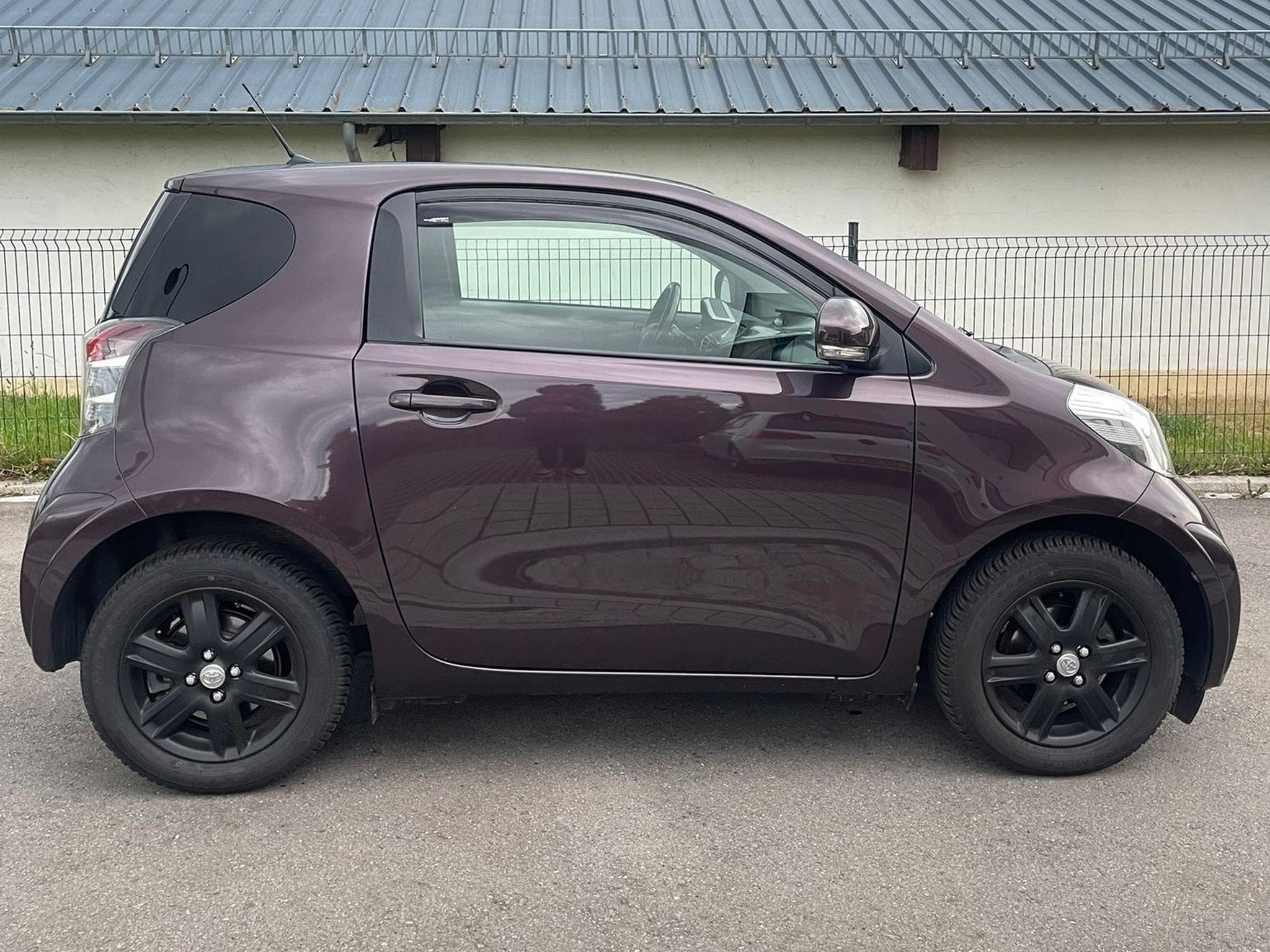 Toyota iQ (2010) - Photo 2