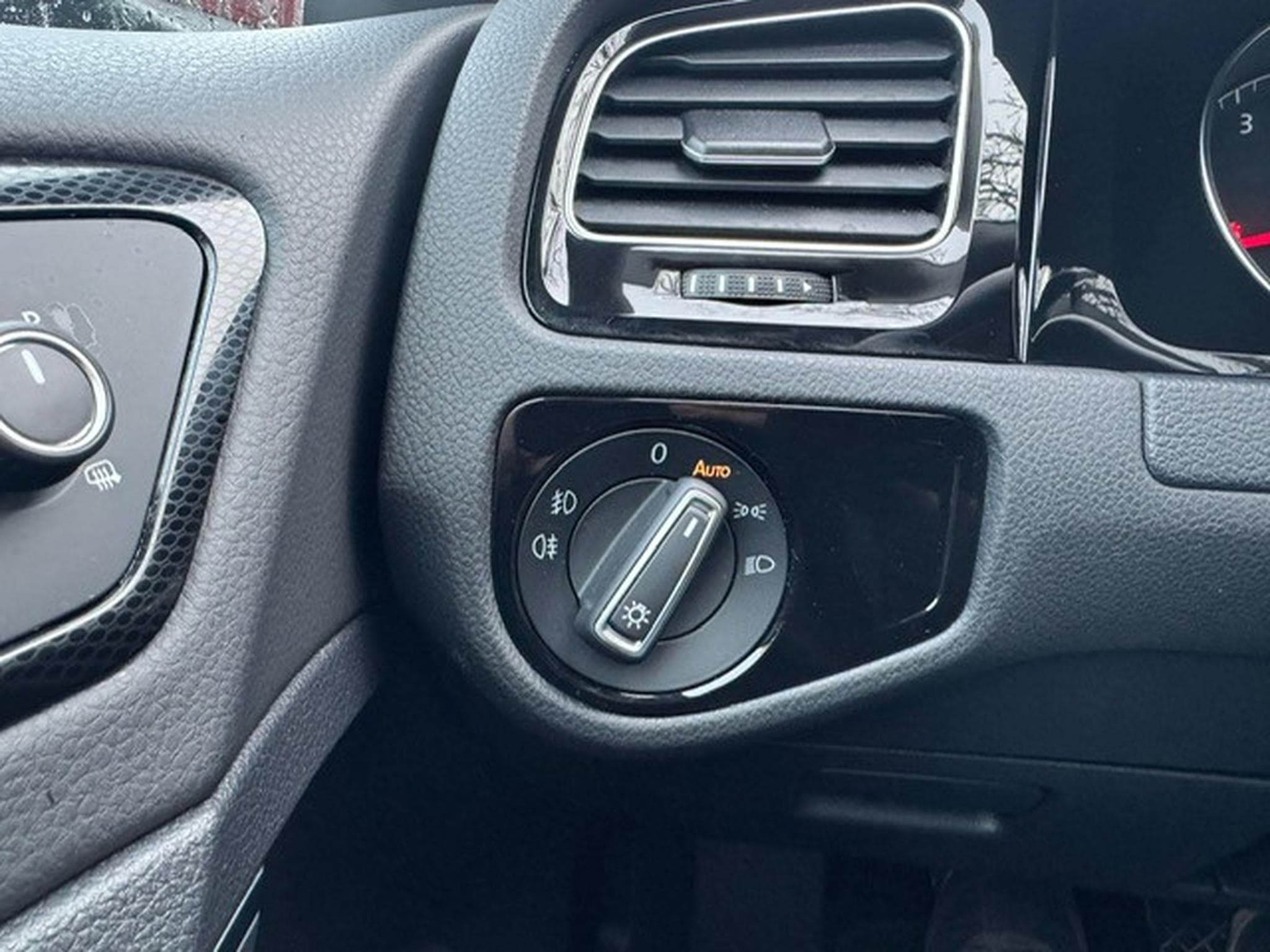 VW Golf VOLKSWAGEN GOLF HIGHLINE BMW LEDER BII XENON PDC SHZ (2014) - Foto 15