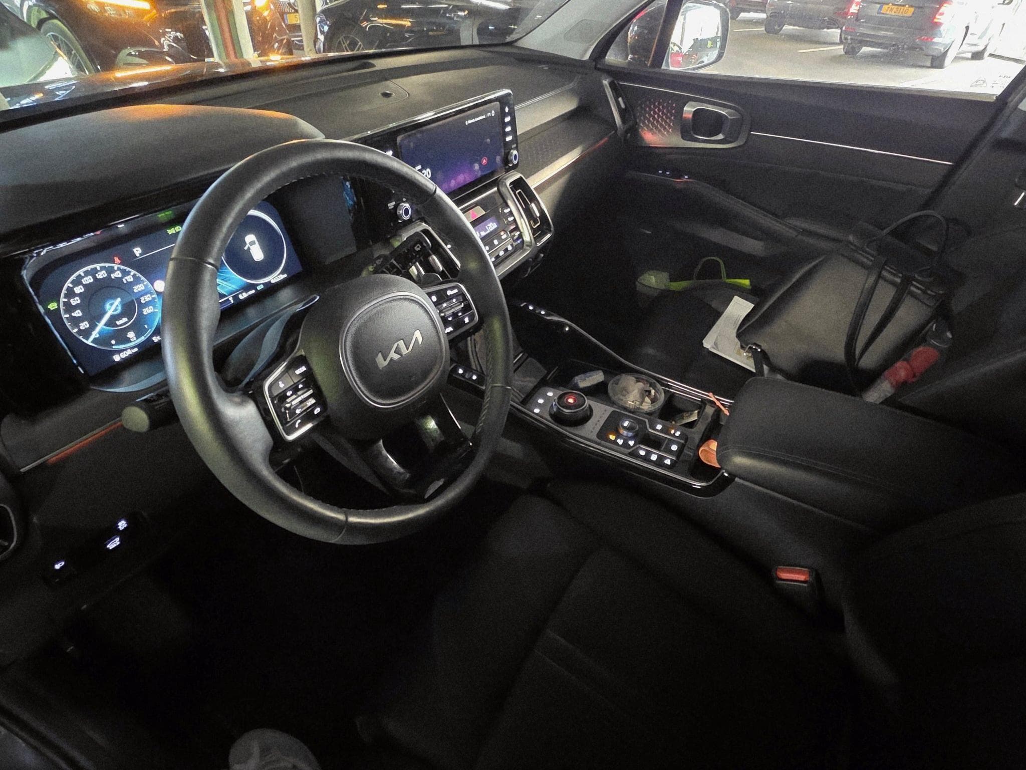 Kia Sorento KIA SORENTO HEV 4WD (2023) - Photo 2