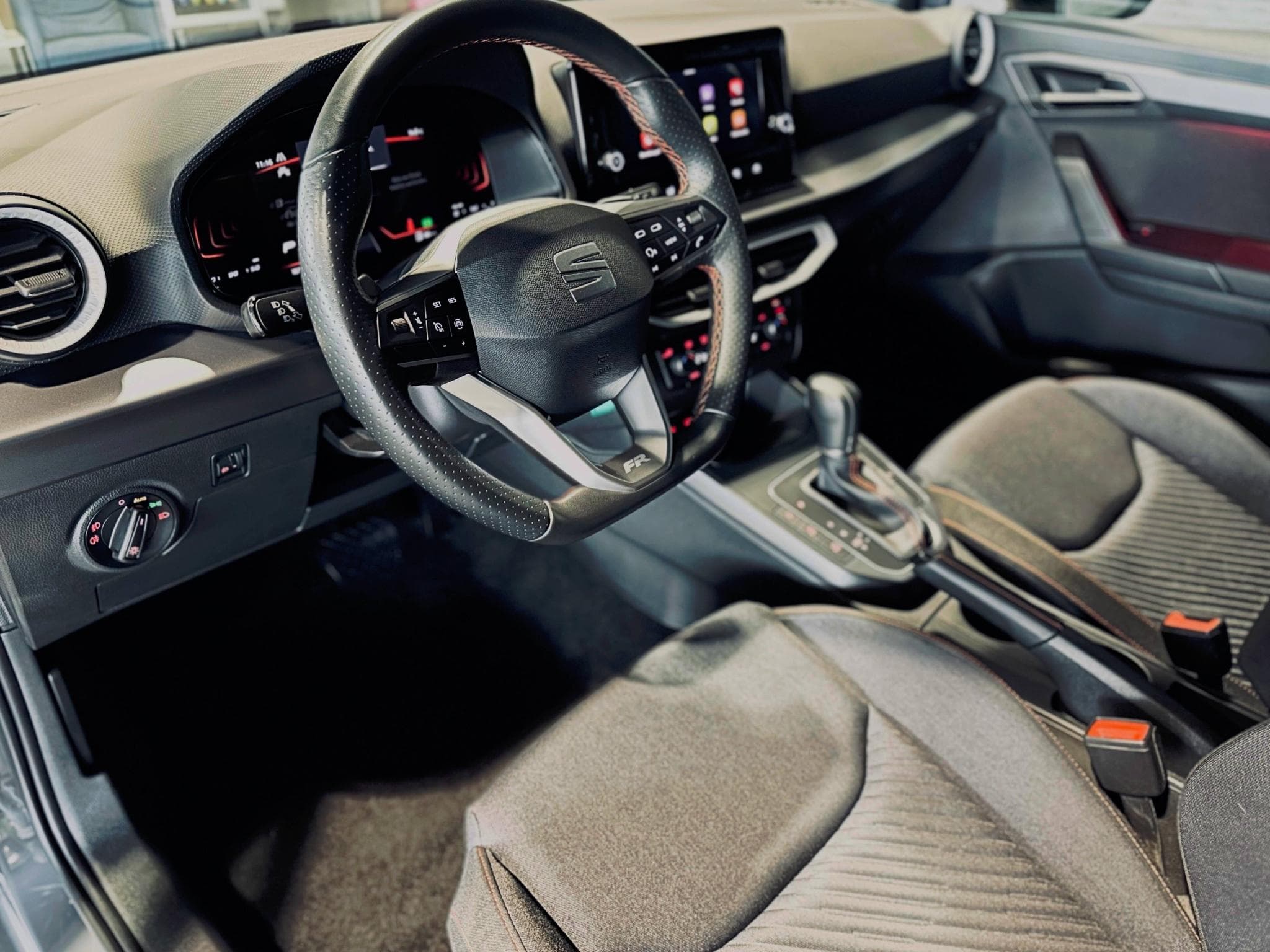 Seat Ibiza IBIZA FR TSI ANNIVERSARY LIMITED EDITION DSG (2024) - Photo 9