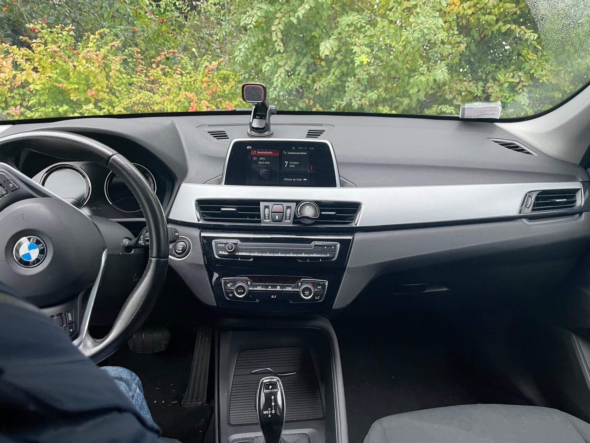 BMW X1 sDrive 18d (2019) - Photo 3