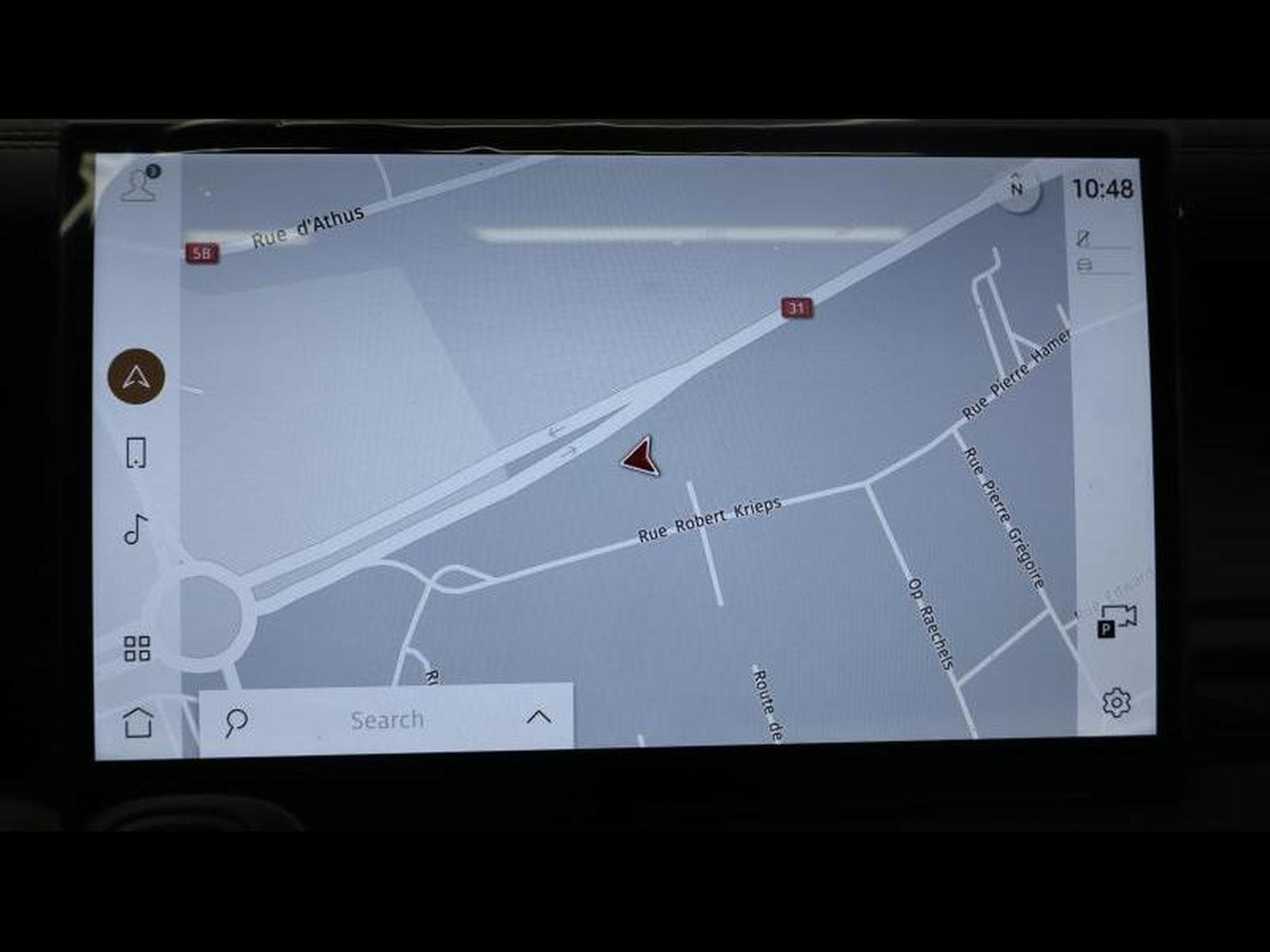 Land-Rover Defender 90 D200 X-Dynamic SE AWD Auto (2026) - Photo 21