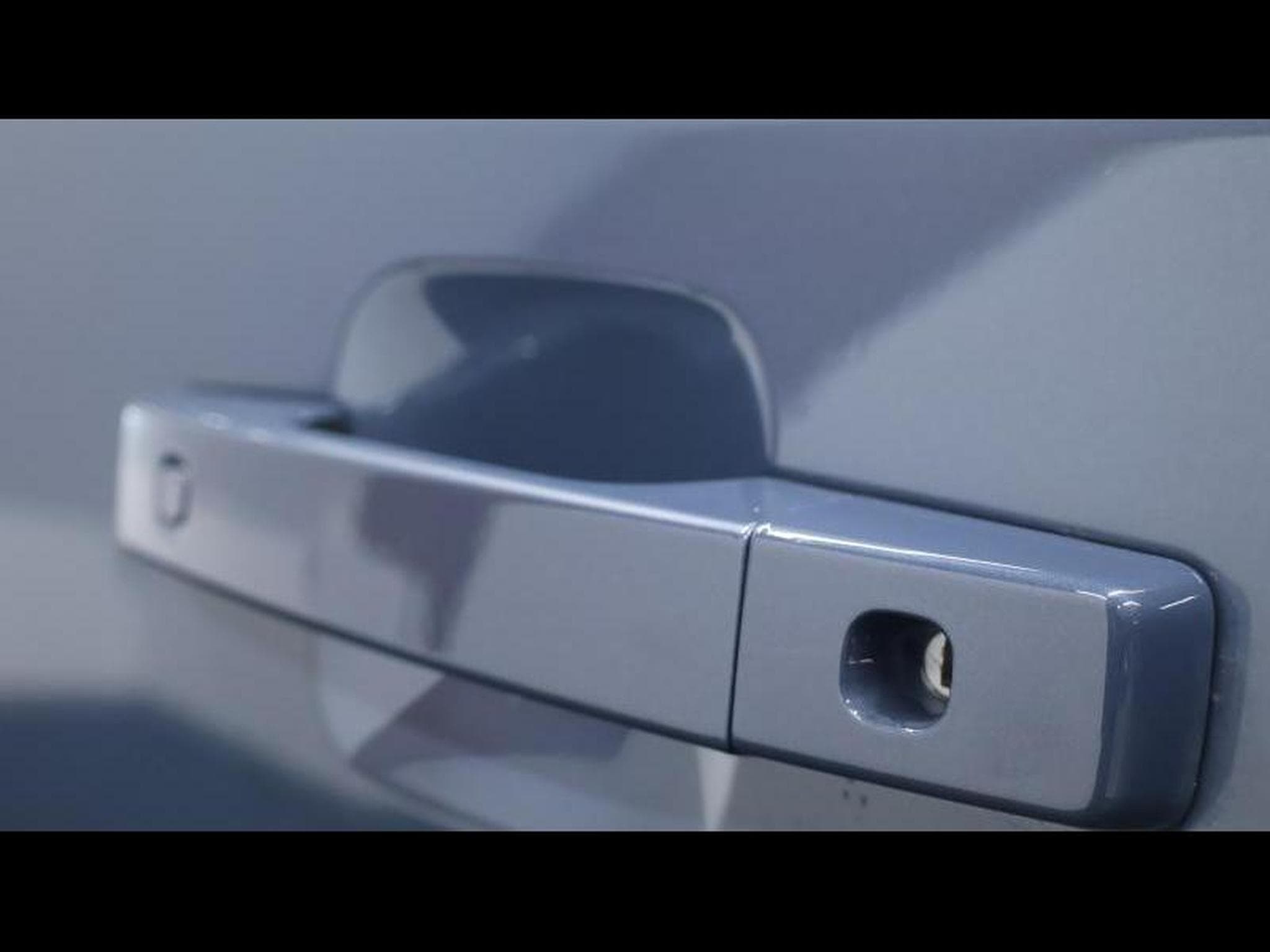 Land-Rover Defender 90 D200 X-Dynamic SE AWD Auto (2026) - Photo 25