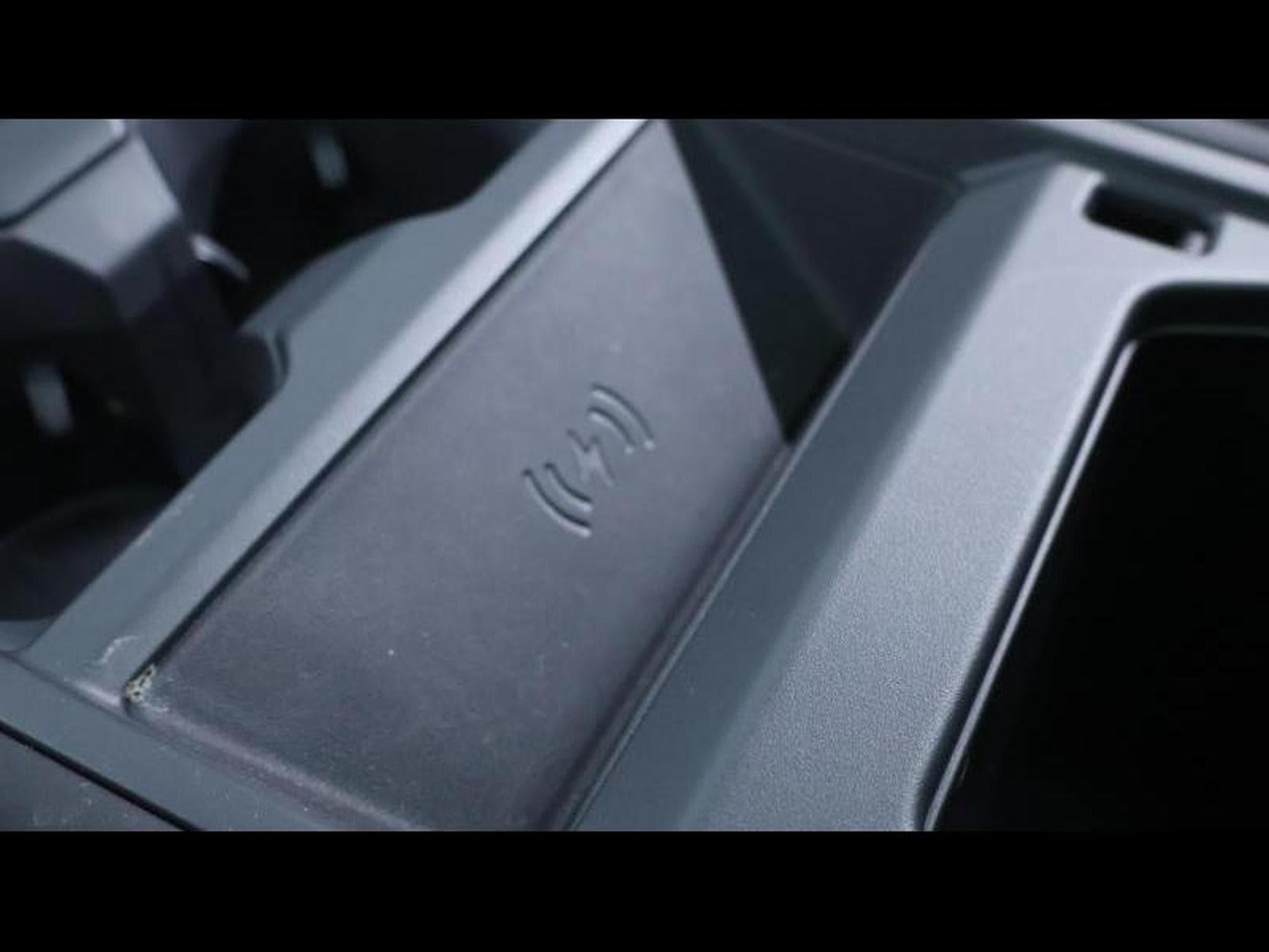 Land-Rover Defender 90 D200 X-Dynamic SE AWD Auto (2026) - Photo 27