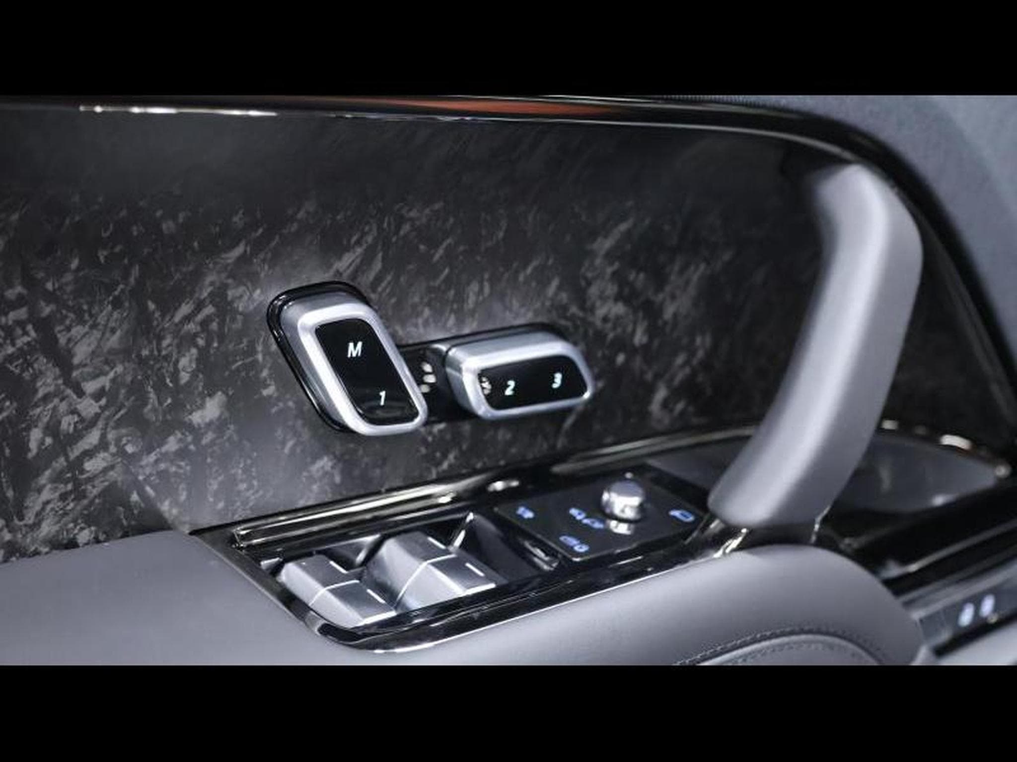 Land-Rover Range Rover Sport P635 SV EDITION TWO AWD Auto (2026) - Foto 24