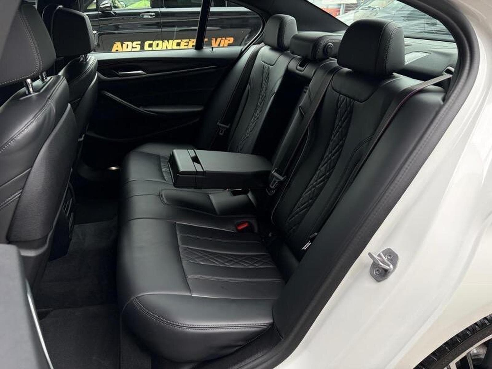 BMW 530 E xDrive Pack M (2022) - Photo 16