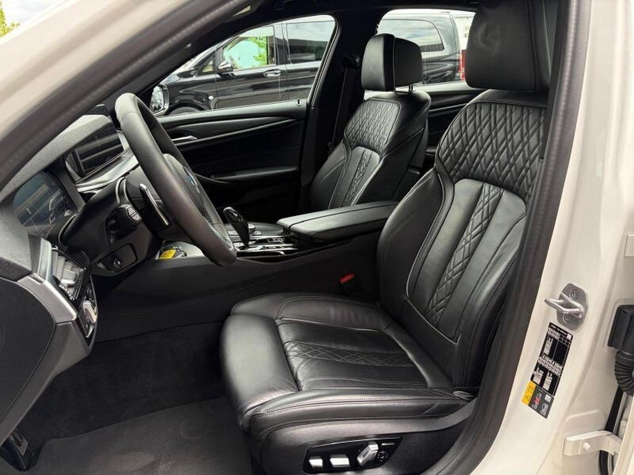 BMW 530 E xDrive Pack M (2022) - Photo 9