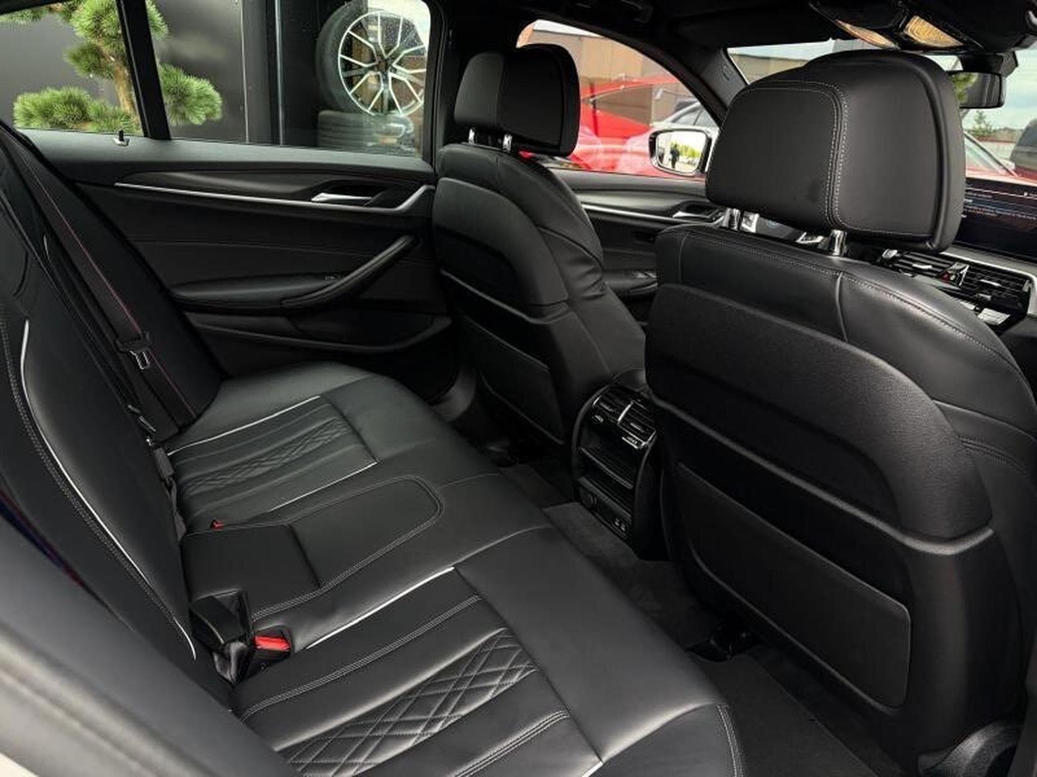 BMW 530 E xDrive Pack M (2022) - Photo 14