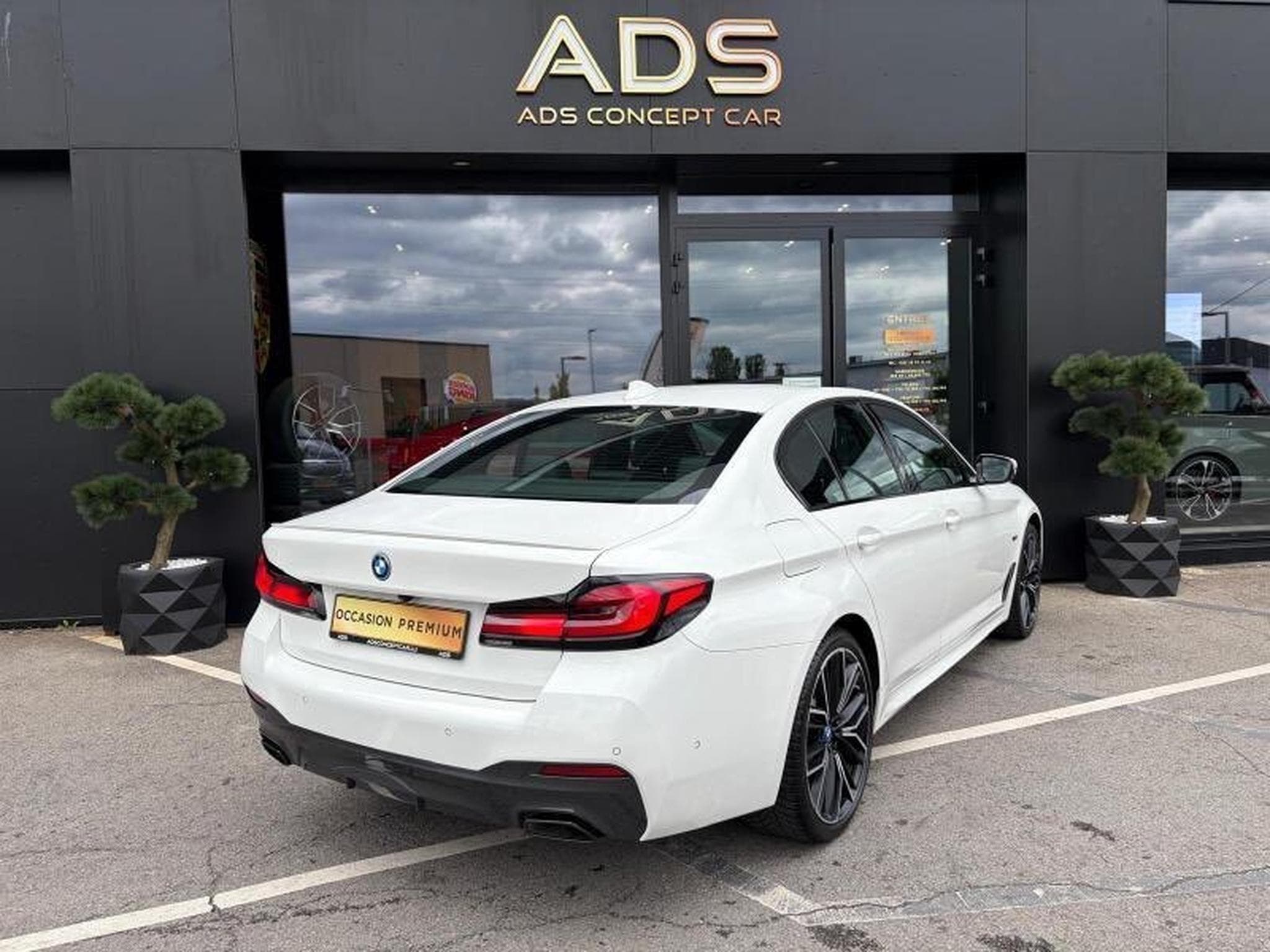 BMW 530 E xDrive Pack M (2022) - Photo 3