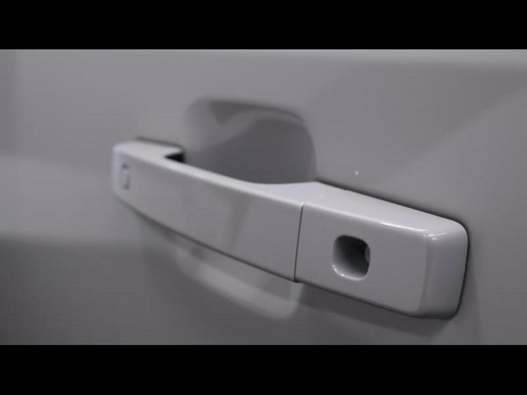 Land-Rover Defender 110 D200 S AWD Auto MY26 (2026) - Photo 25