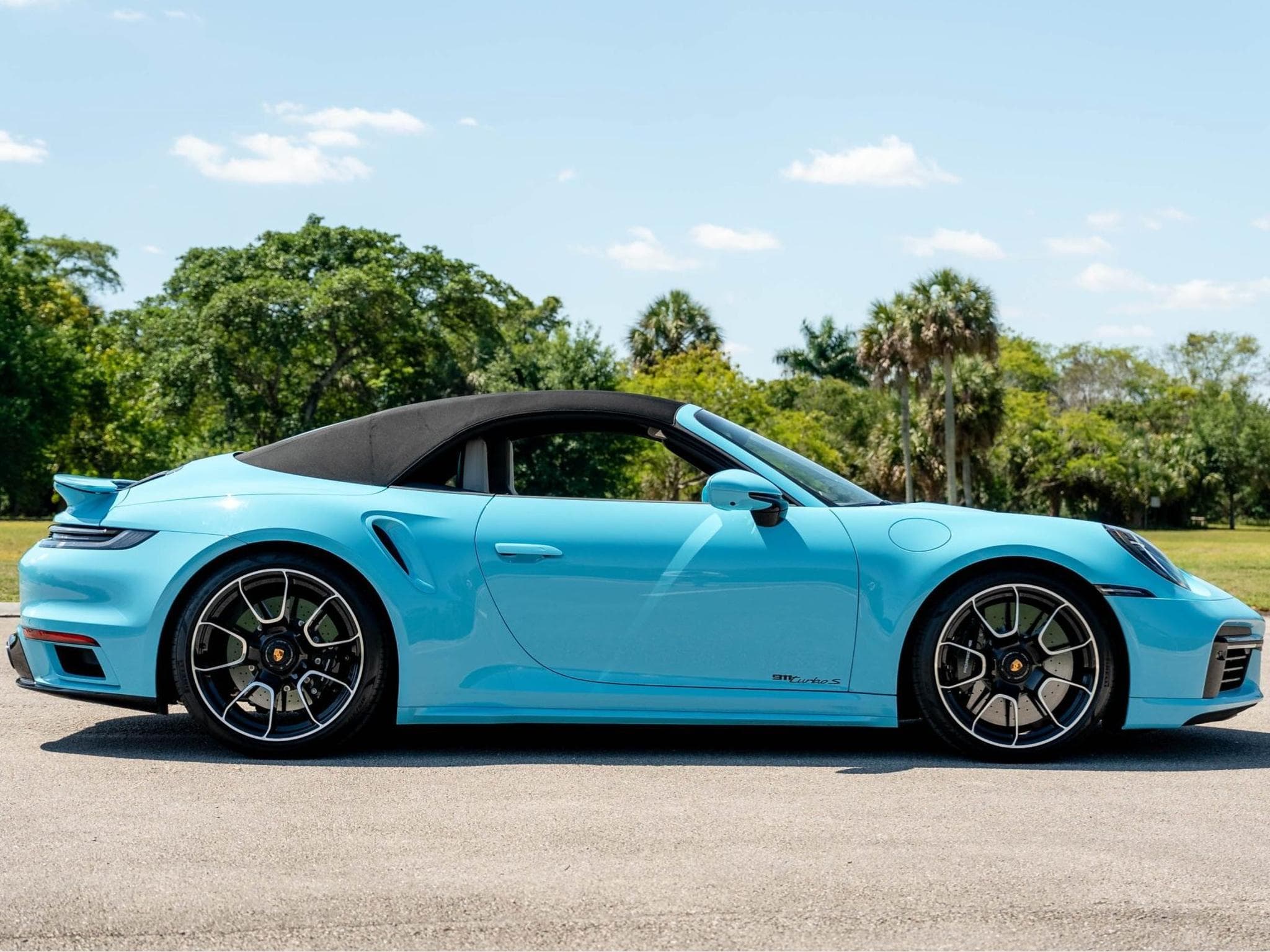 Porsche 911 Turbo S (2024) - Photo 2