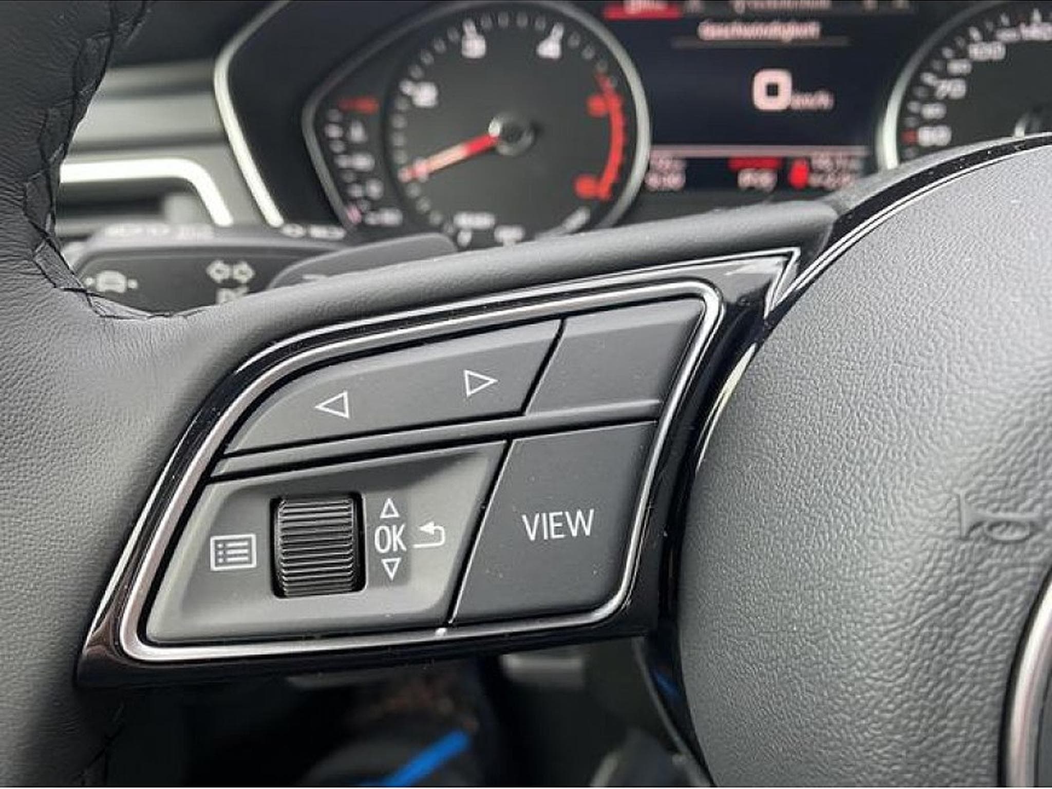 Audi A4 (2024) - Foto 16