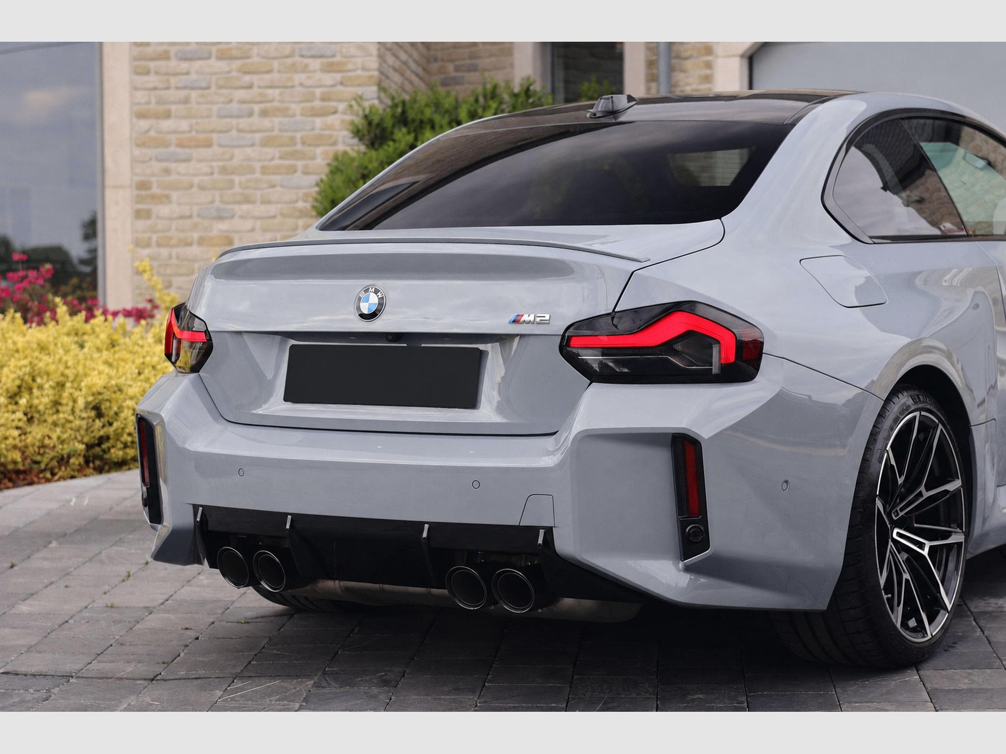 BMW M2 M2 G87 3.0 460 ch BVA – Brooklyn Grey Metallic – Toit carbon (2024) - Foto 6