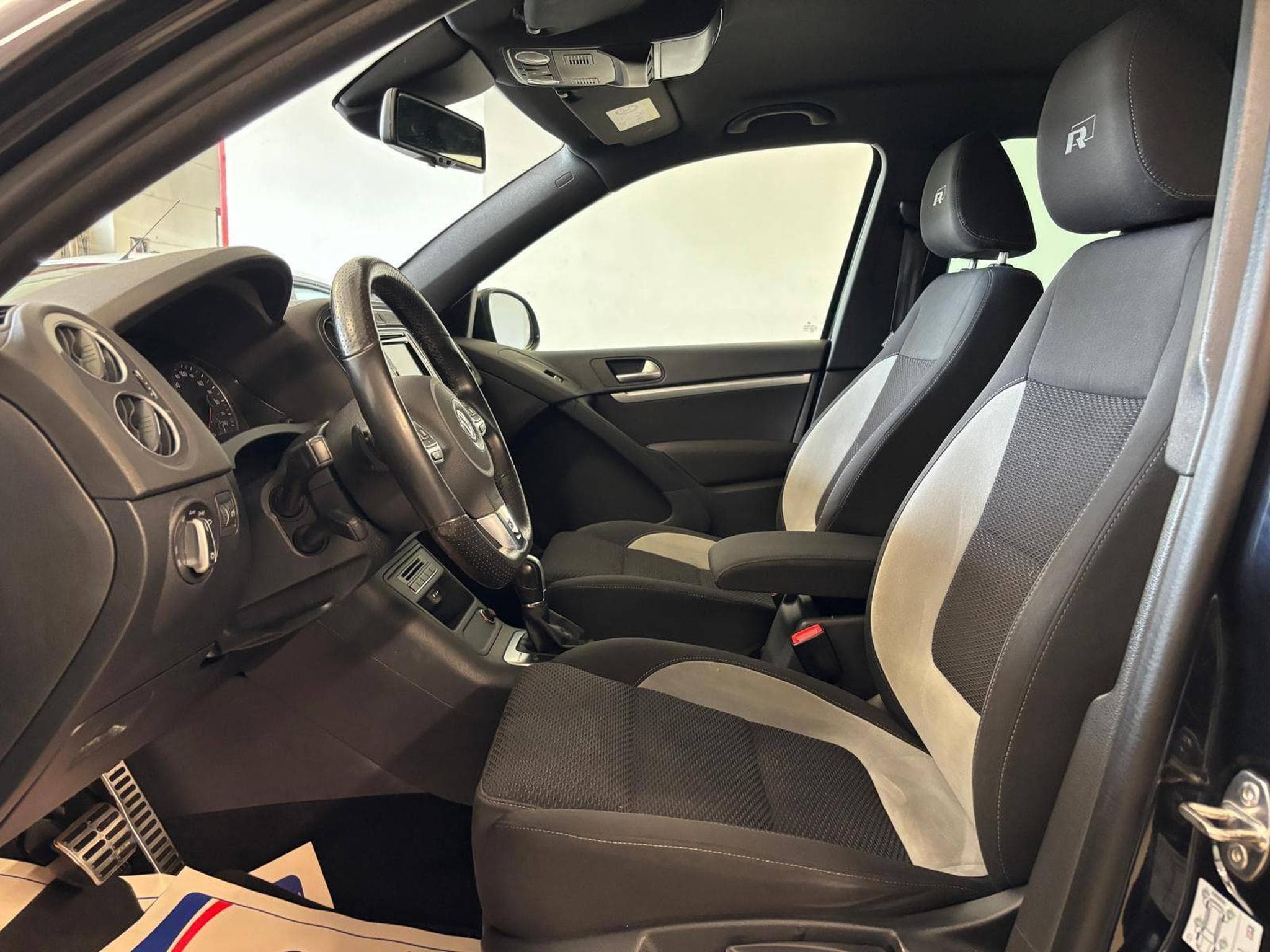 VW Tiguan R-Line 4x4 (2016) - Foto 10