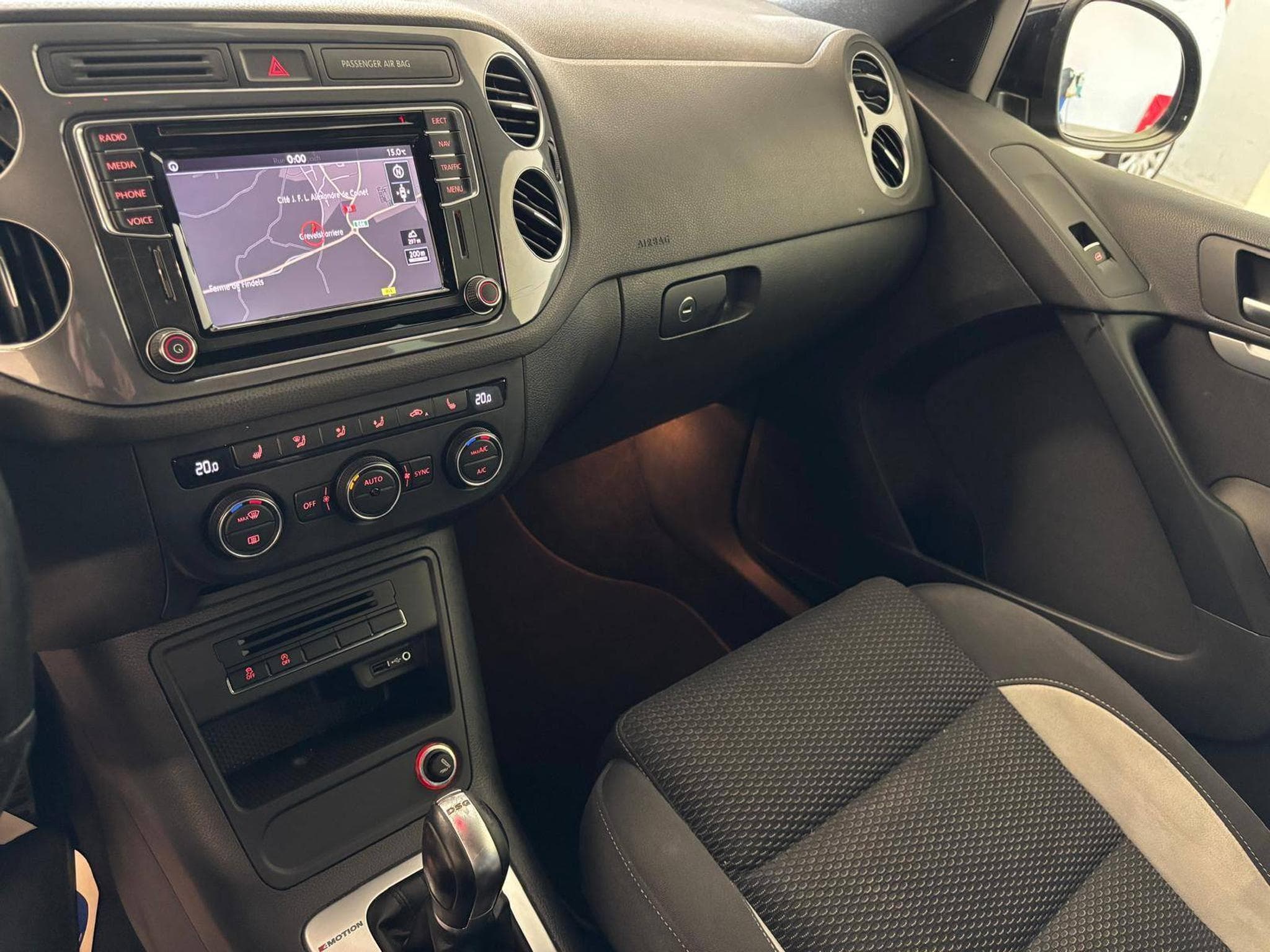VW Tiguan R-Line 4x4 (2016) - Foto 9