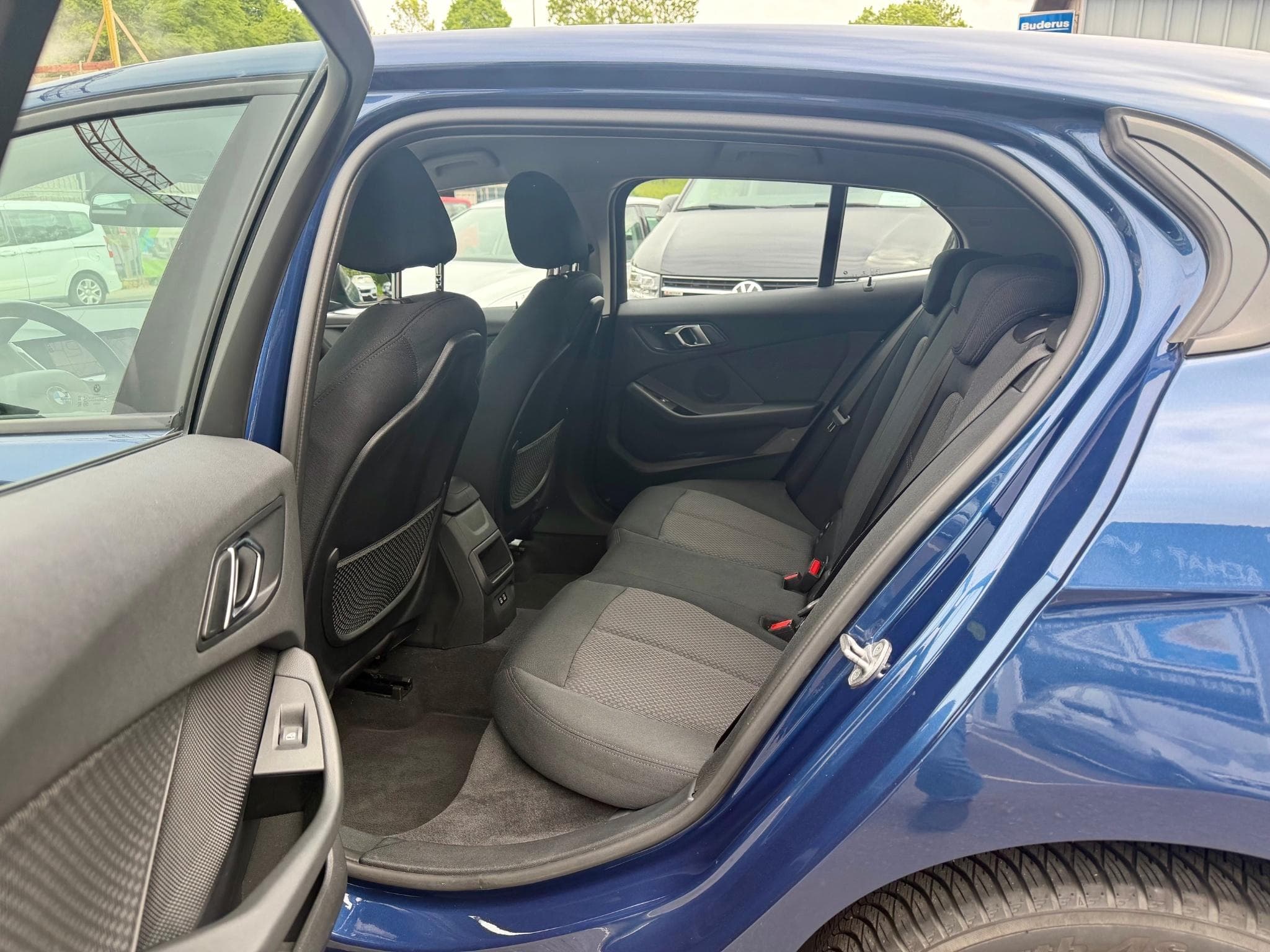 BMW 116 iA Aut. Advantage NAVI/CAM/LED (2022) - Foto 11