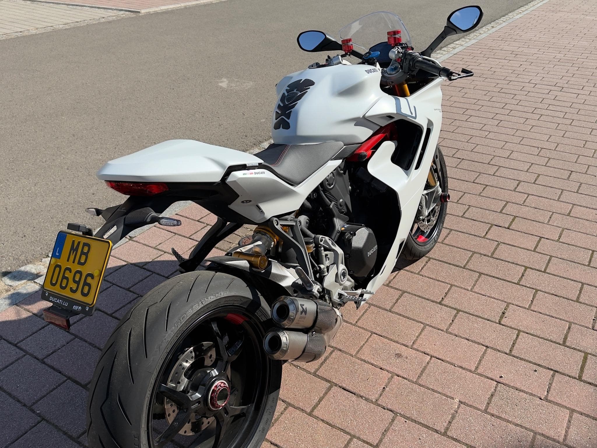 Ducati SuperSport 950 s (2023) - Foto 2