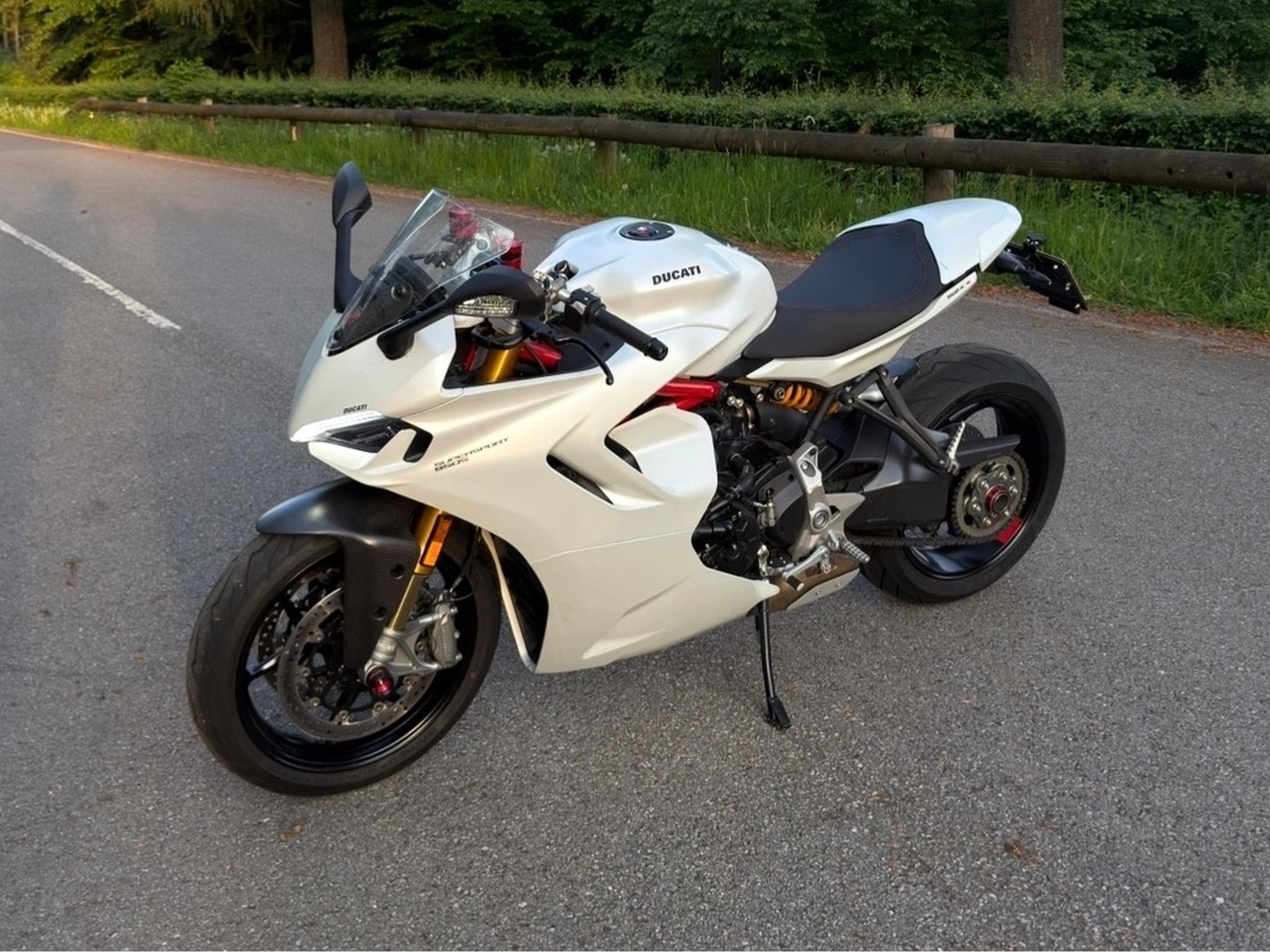 Ducati SuperSport 950 s (2023) - Foto 1