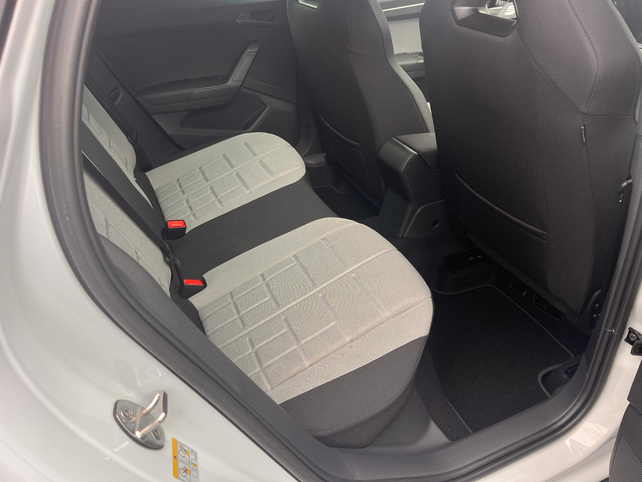 Seat Arona FR TSI 115 dsg7 (2026) - Photo 4