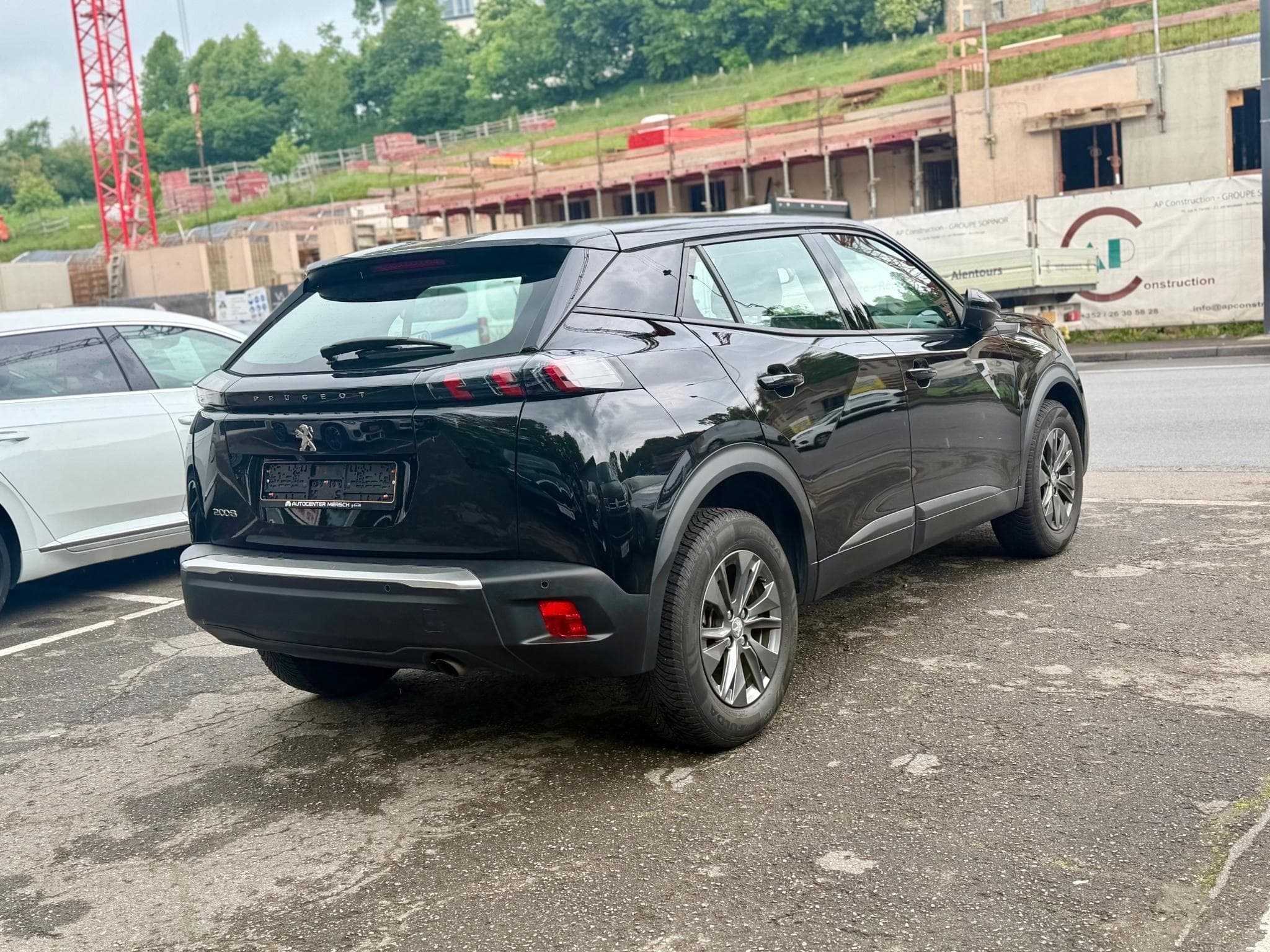 Peugeot 2008 1.2 PureTech 100 Active (2022) - Photo 6
