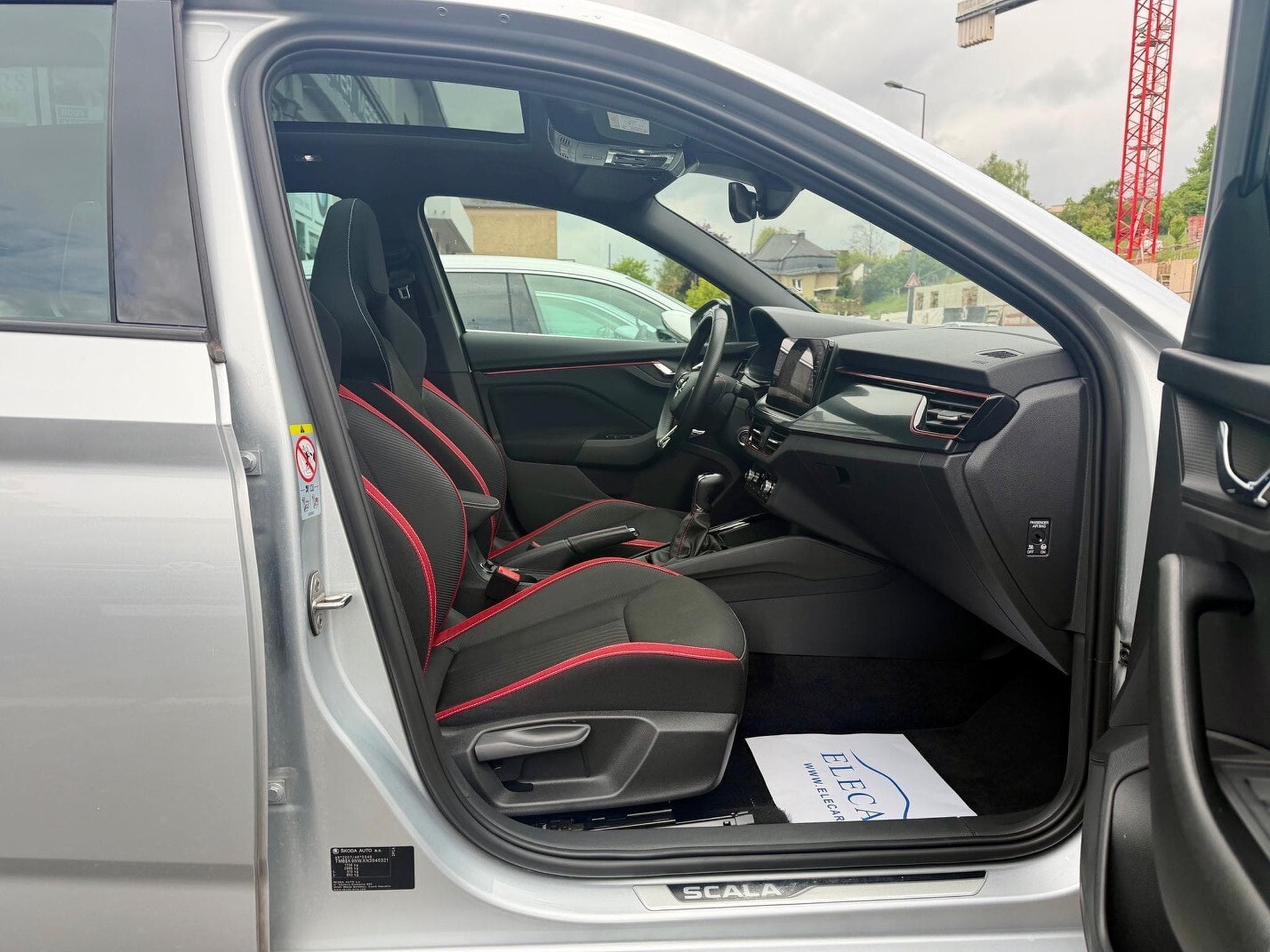 Skoda Scala 1.5 TSI 150 DSG7 Monte Carlo PANO/CAM/LED (2022) - Photo 9