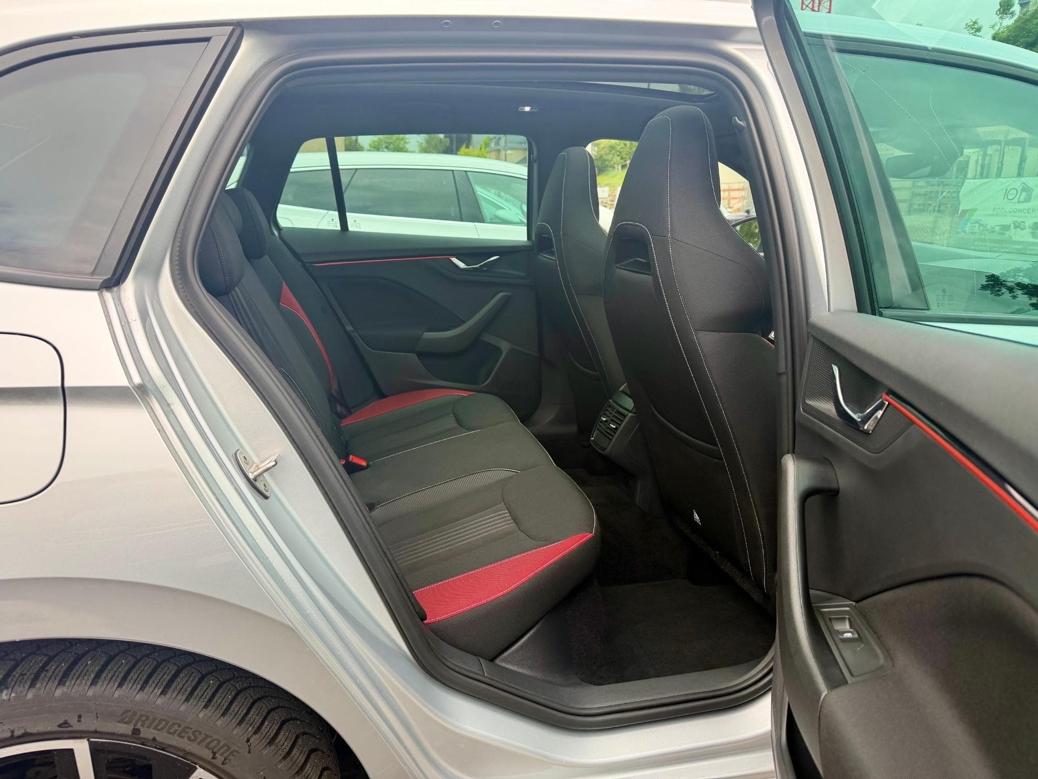 Skoda Scala 1.5 TSI 150 DSG7 Monte Carlo PANO/CAM/LED (2022) - Photo 10