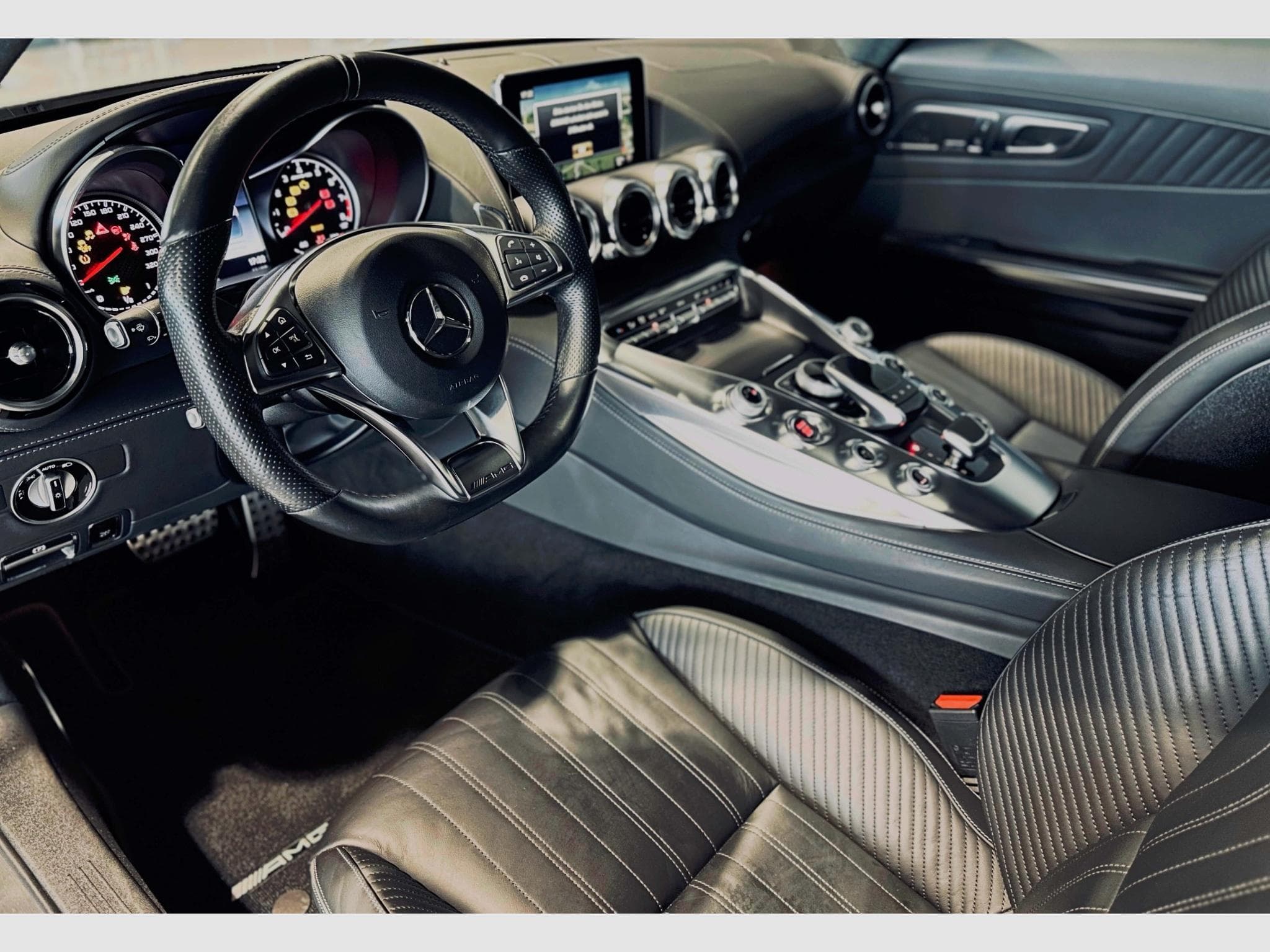 Mercedes AMG GT AMG GT COUPE V8 SPEEDSHIFT DCT (2017) - Photo 9