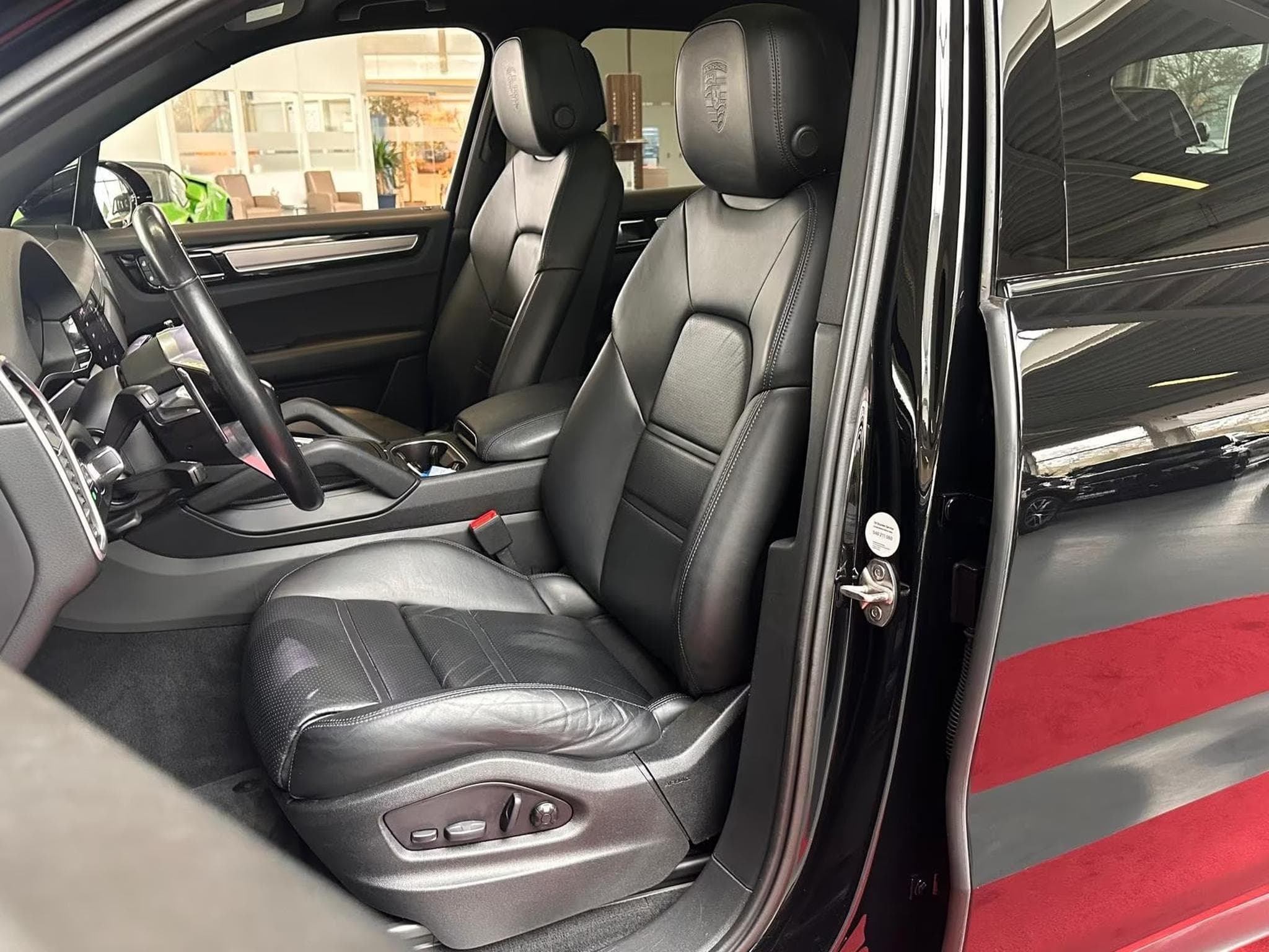 Porsche Cayenne Platinum – Toit Pano, BOSE, Suspension Pneumatique (2023) - Photo 11