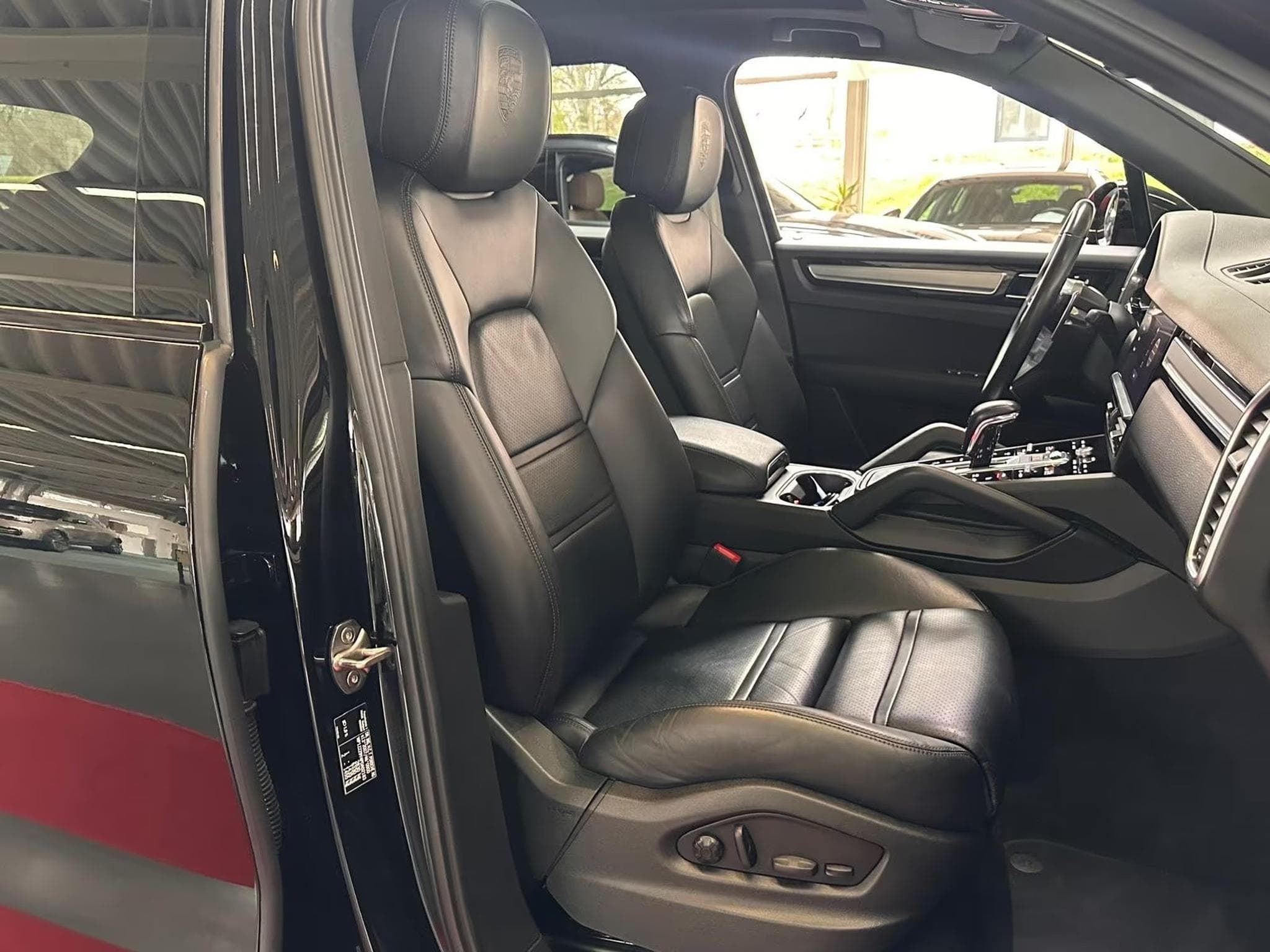 Porsche Cayenne Platinum – Toit Pano, BOSE, Suspension Pneumatique (2023) - Photo 10