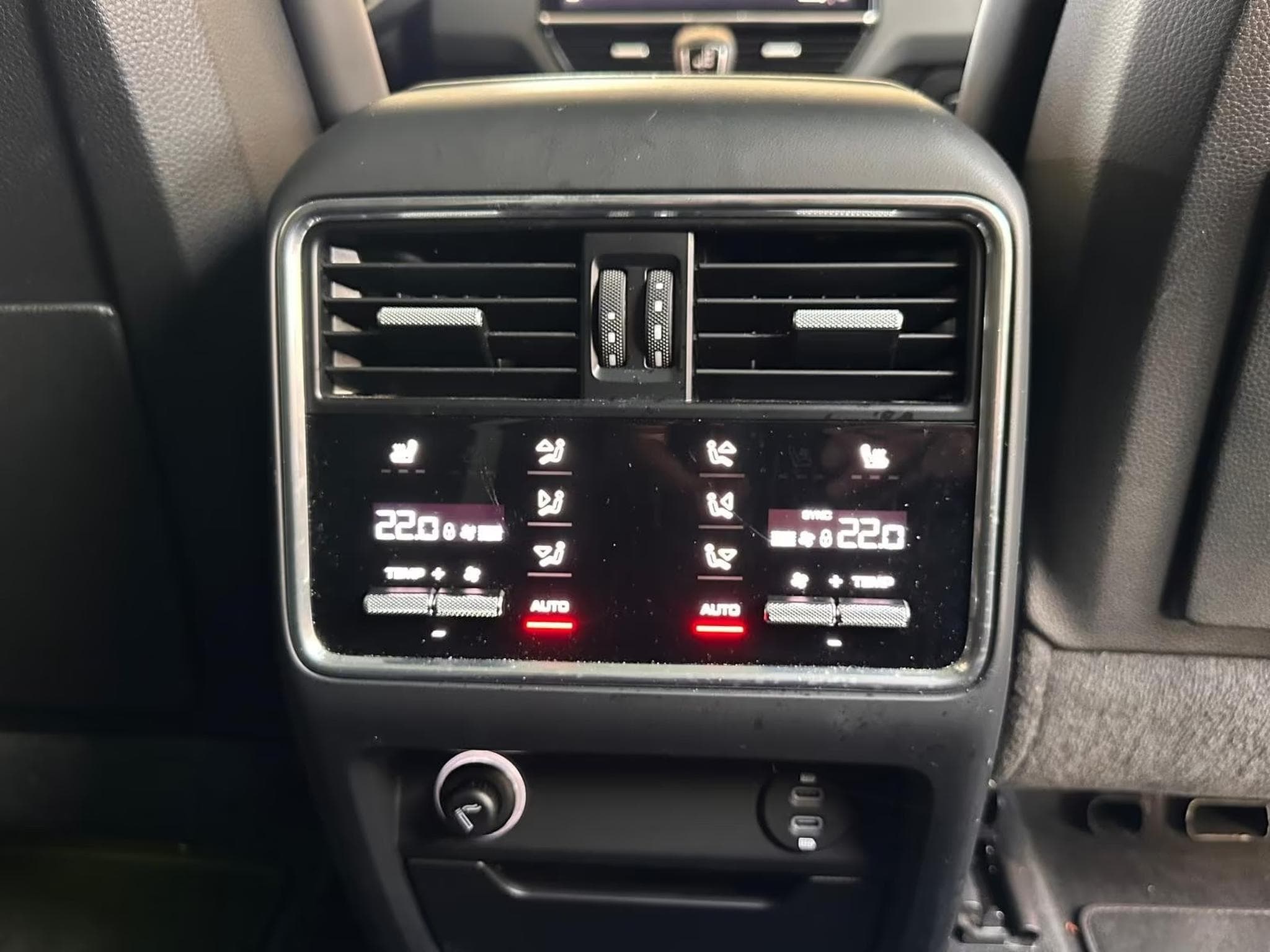 Porsche Cayenne Platinum – Toit Pano, BOSE, Suspension Pneumatique (2023) - Photo 17