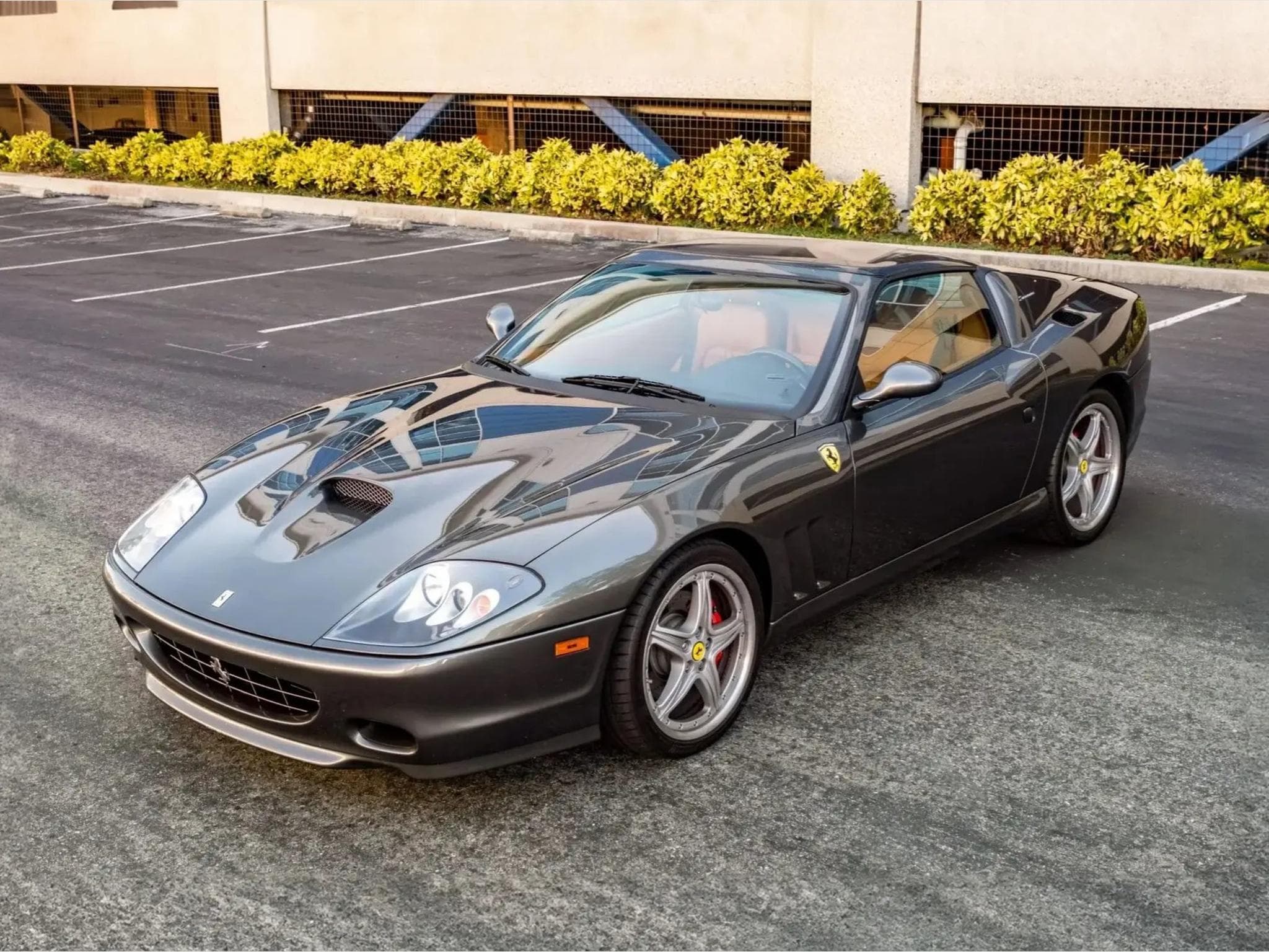 Ferrari 575 Superamerica (2005) - Photo 1