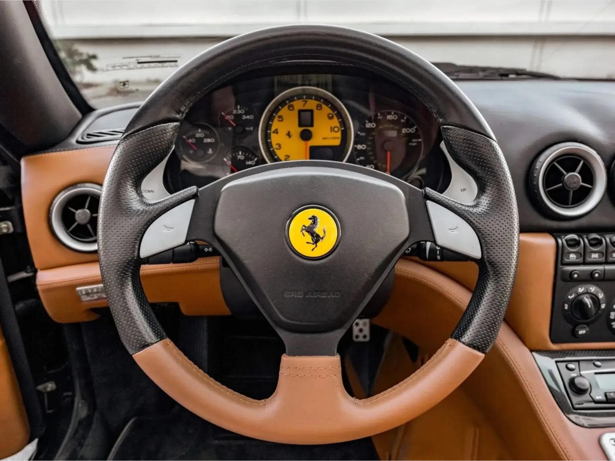 Ferrari 575 Superamerica (2005) - Photo 3