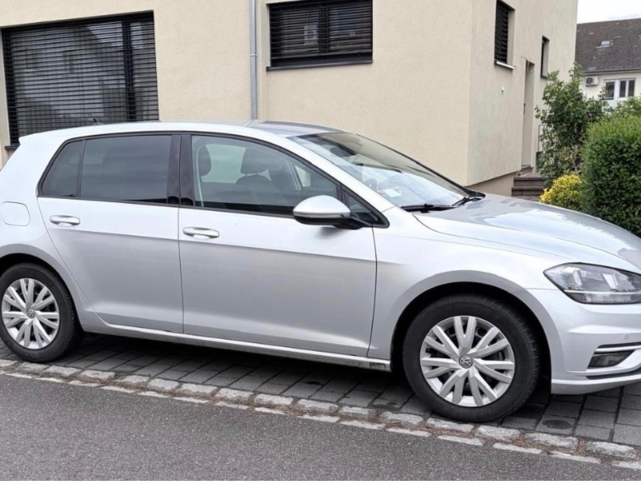 VW Golf Golf Highline 2,0 l TDI SCR (2019) - Photo 2