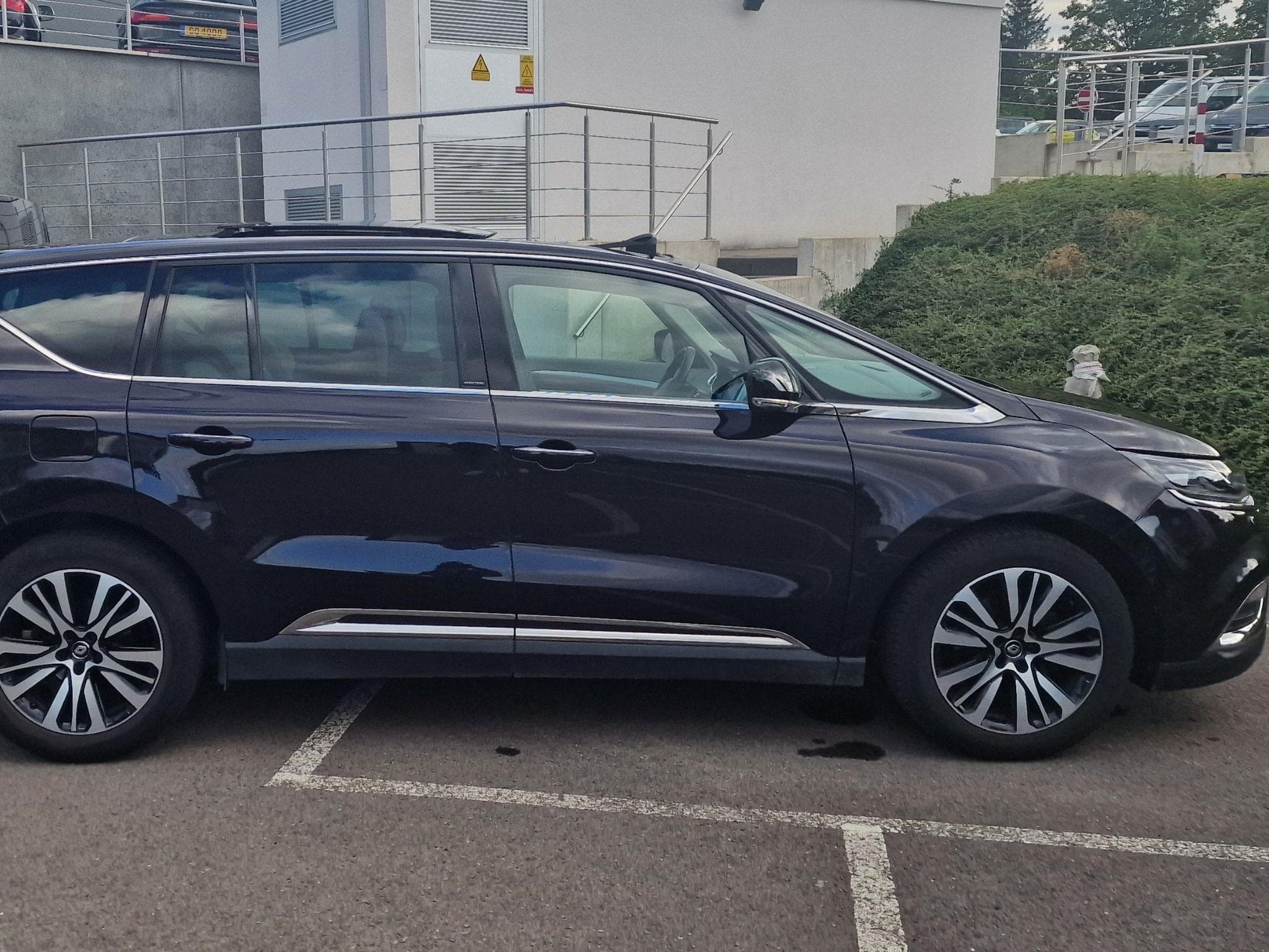 Renault Espace Renault Espace 1.8 TCe 225 ch  Initiale (2017) - Foto 6