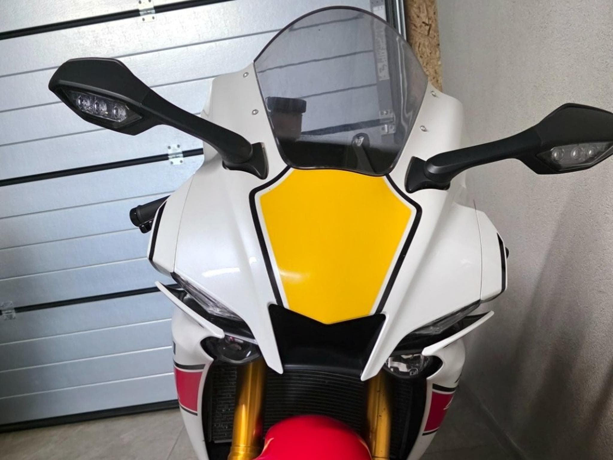 Yamaha R1 60th anniversary (2022) - Foto 3