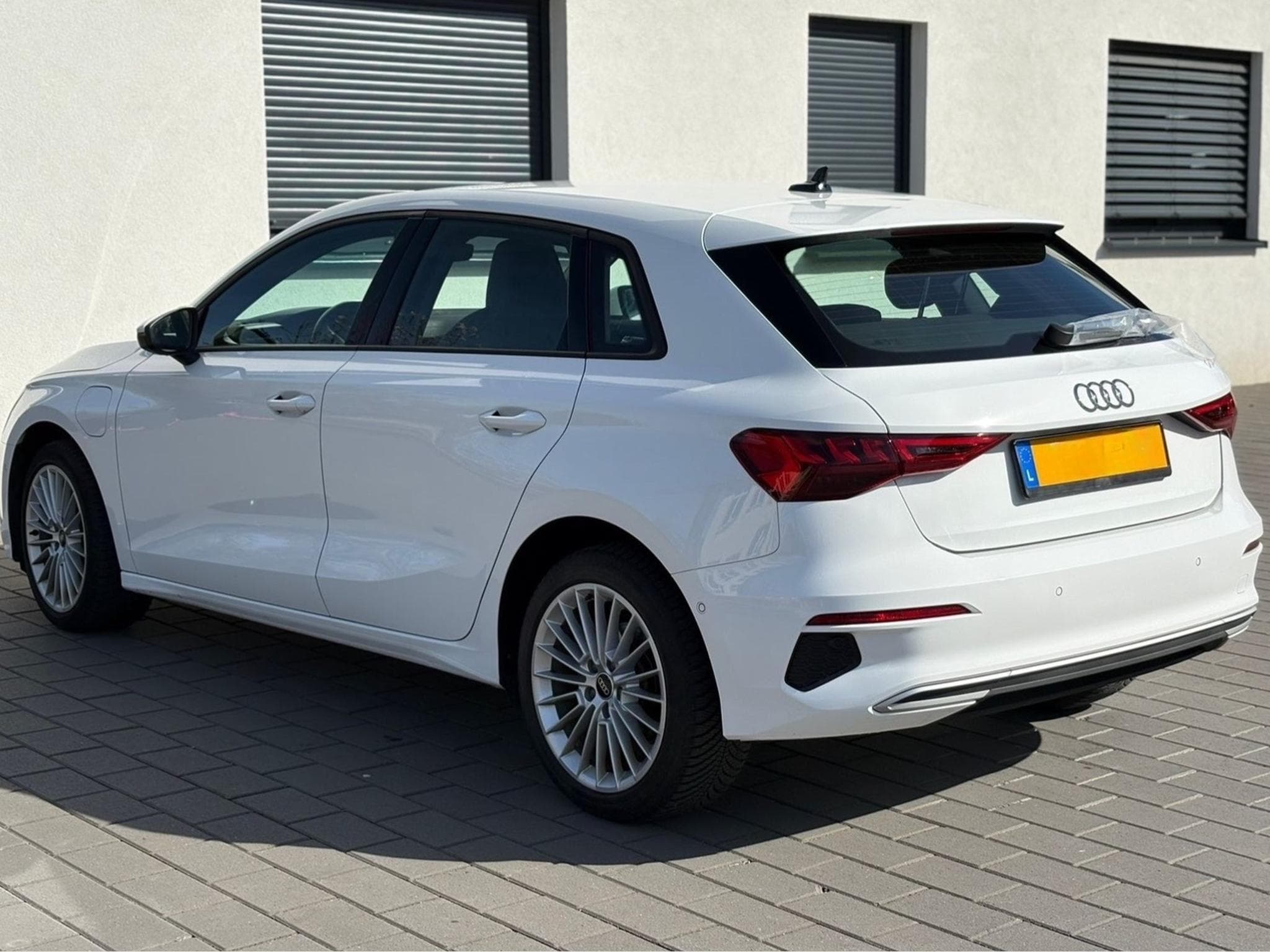 Audi A3 S-line 40TFSIE (2022) - Photo 3