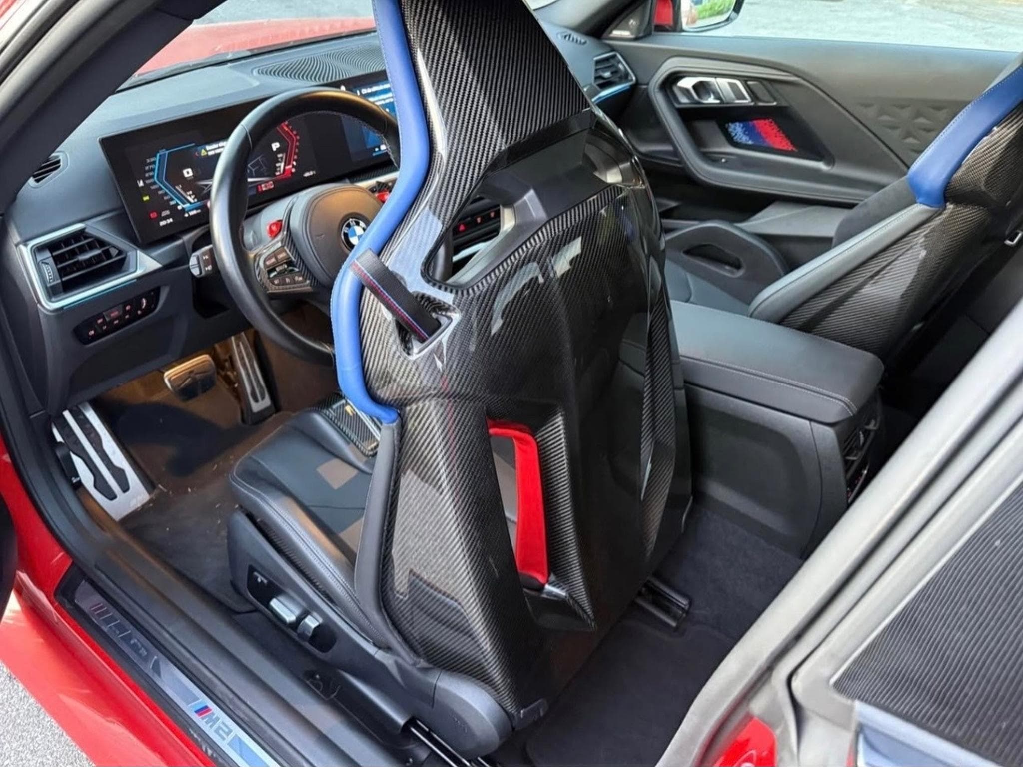BMW M2 Track Pack (2023) - Photo 4