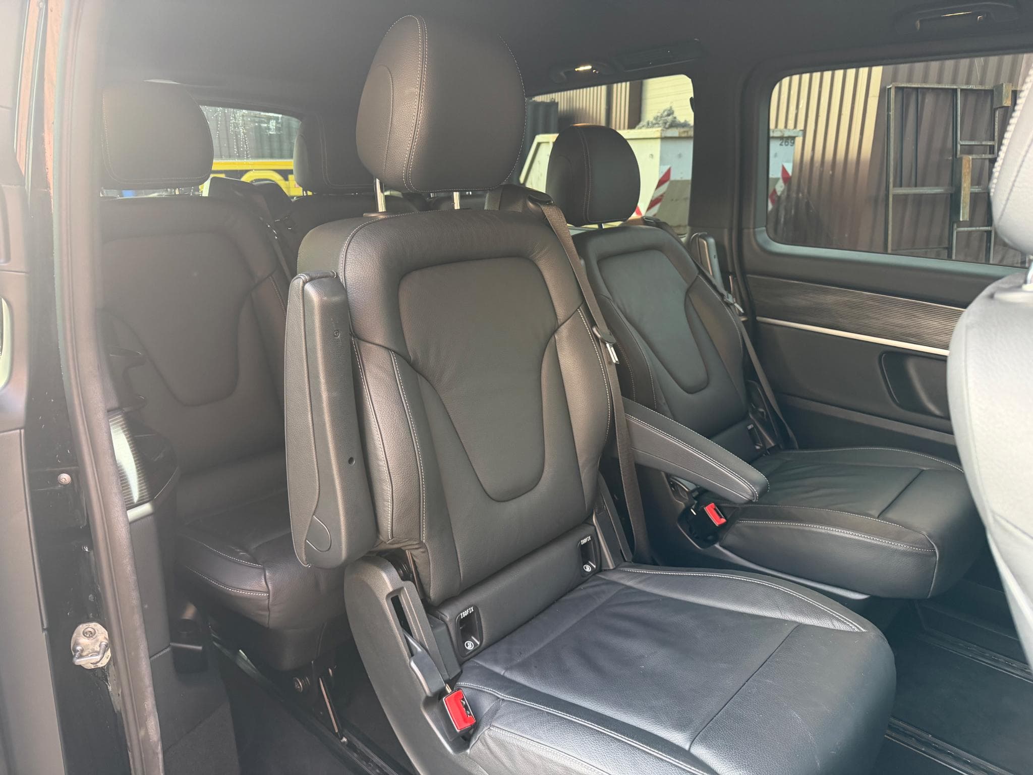 Mercedes V 300 239ch Avantgarde 7 Places Long (2020) - Foto 4