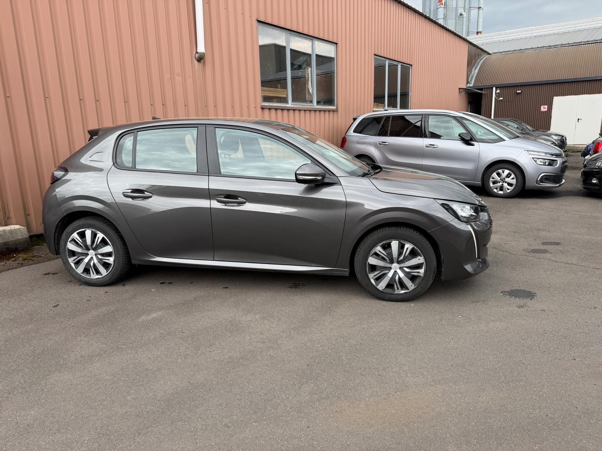 Peugeot 208 1.5 HDI 102CH Active (2020) - Photo 1