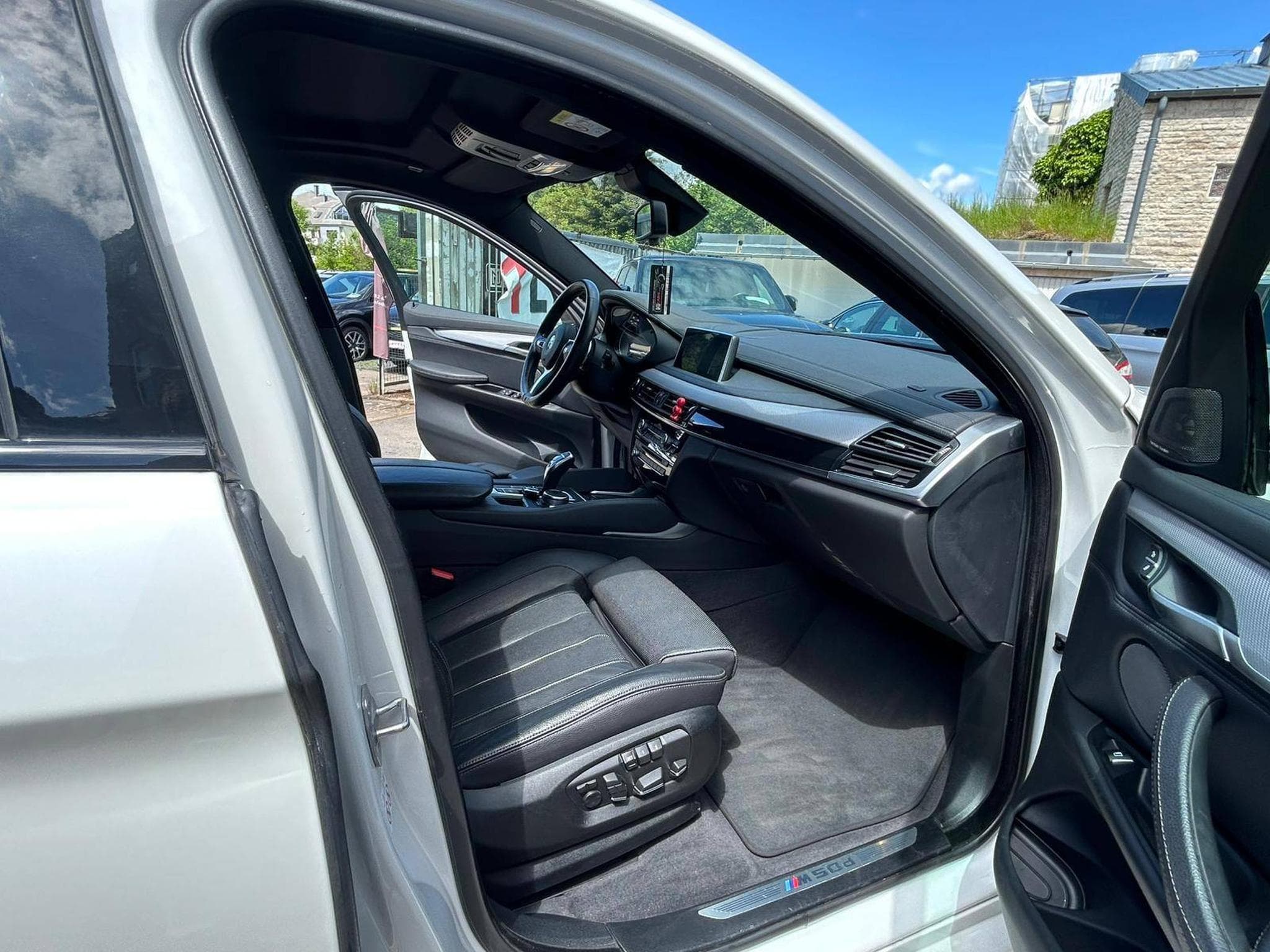BMW X6M 50D 381CV (2019) - Photo 12