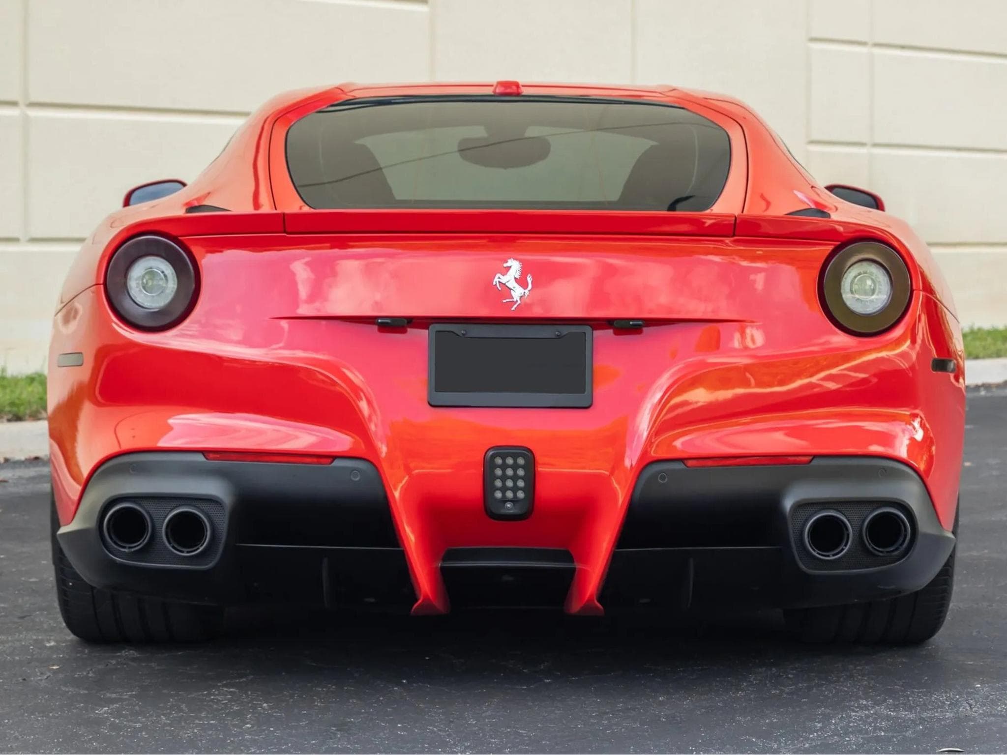 Ferrari F12 Berlinetta (2017) - Photo 2