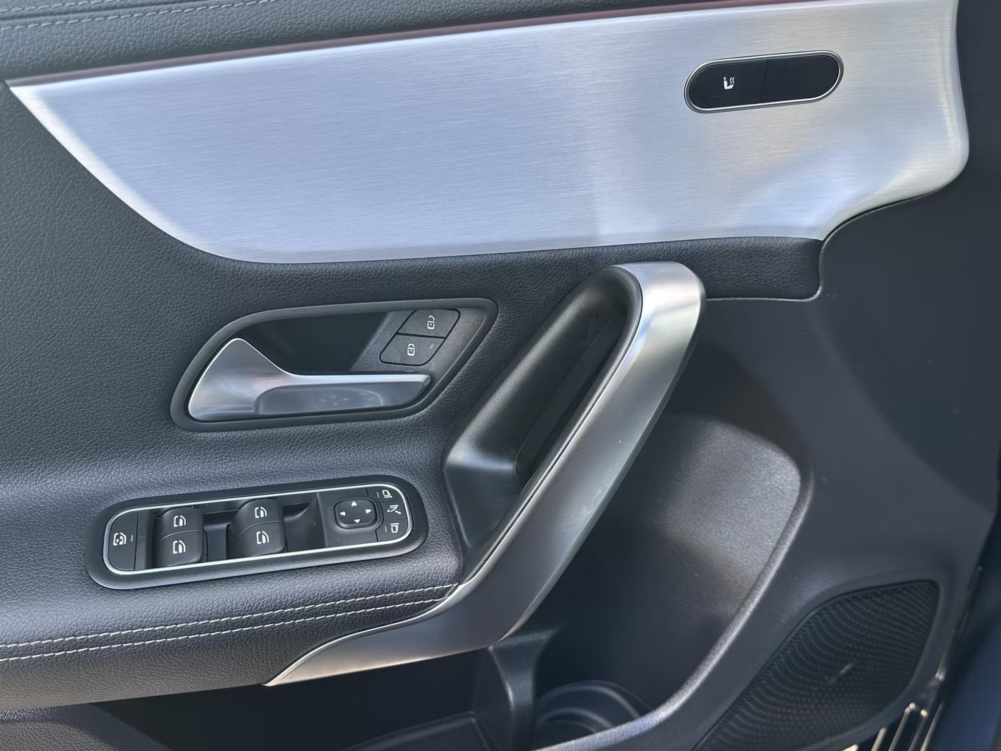 Mercedes A 35 AMG (W177) 2.0 Turbo - Pano, Night, Distronic (2022) - Photo 13