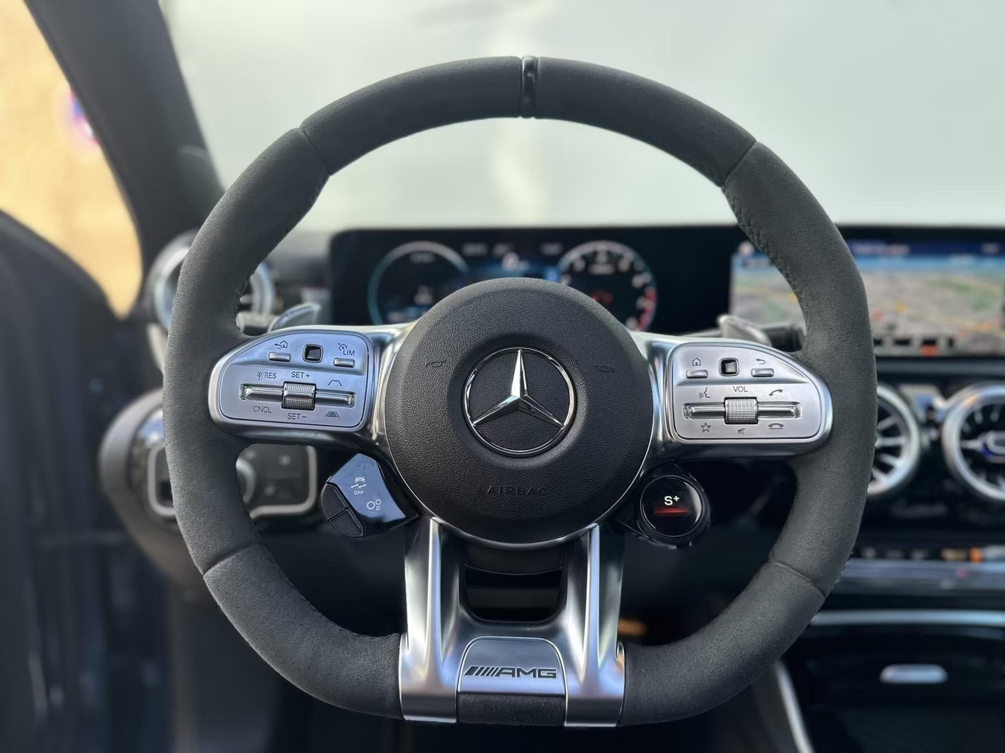 Mercedes A 35 AMG (W177) 2.0 Turbo - Pano, Night, Distronic (2022) - Photo 5