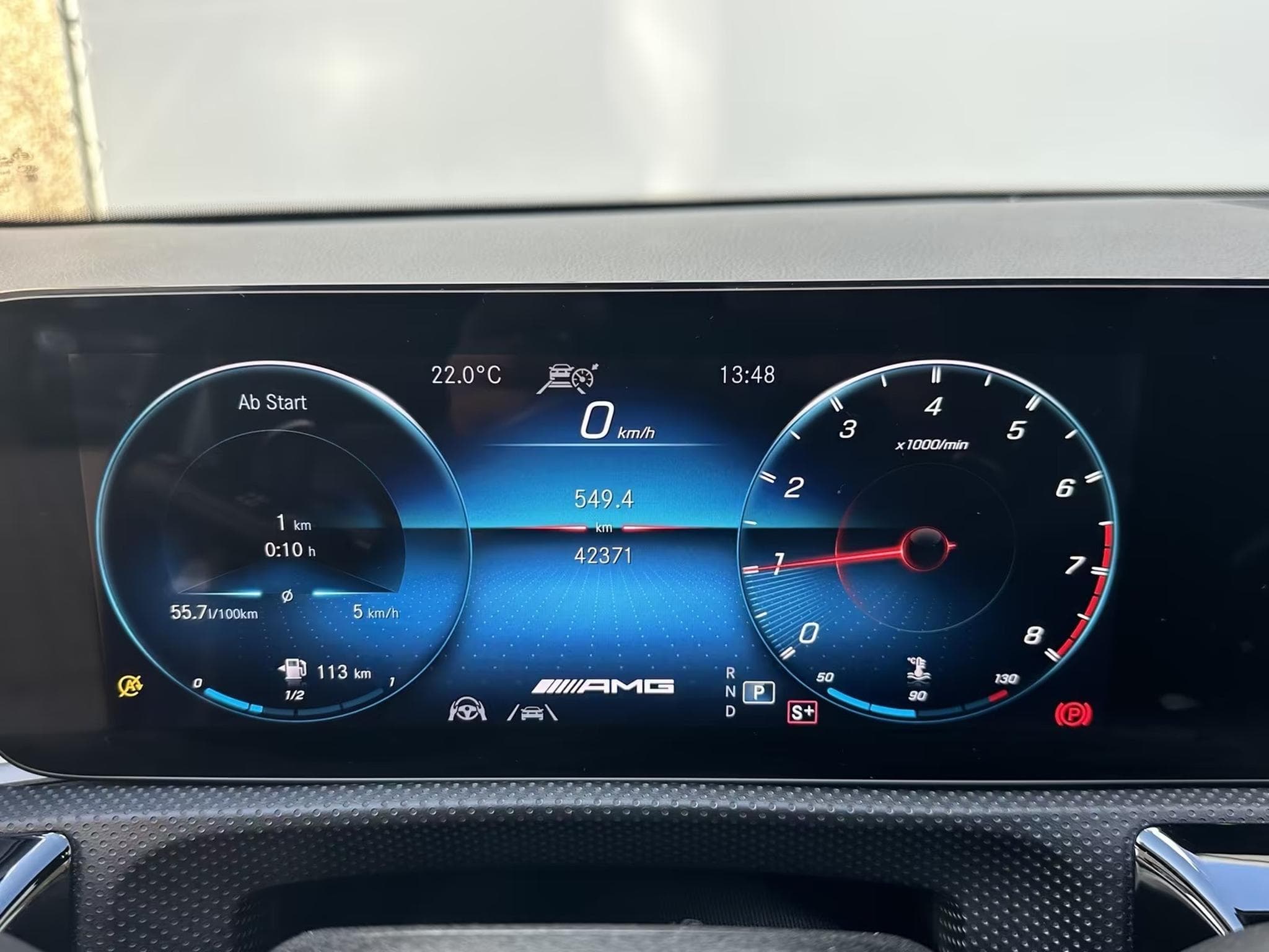 Mercedes A 35 AMG (W177) 2.0 Turbo - Pano, Night, Distronic (2022) - Photo 12