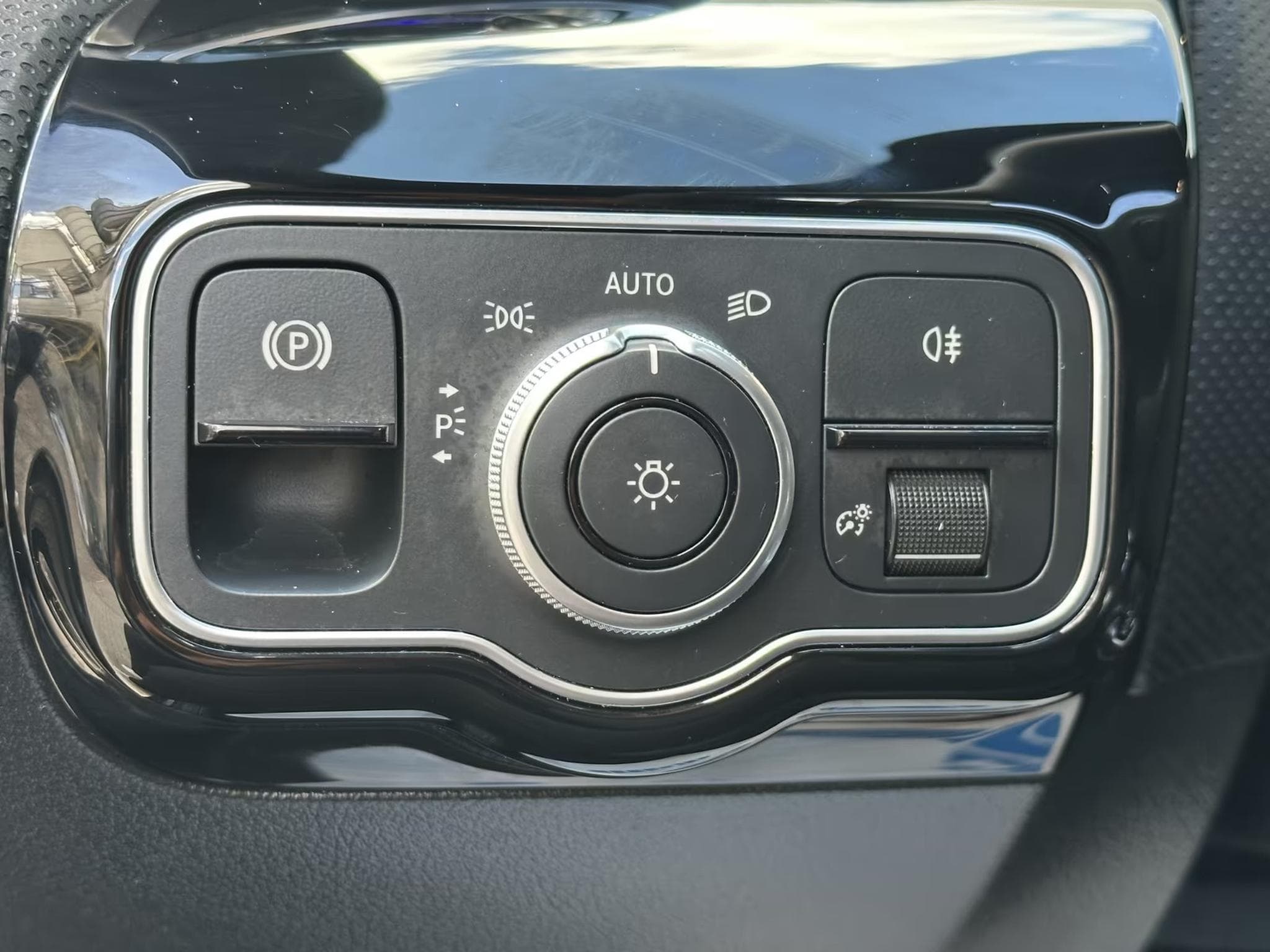 Mercedes A 35 AMG (W177) 2.0 Turbo - Pano, Night, Distronic (2022) - Photo 14