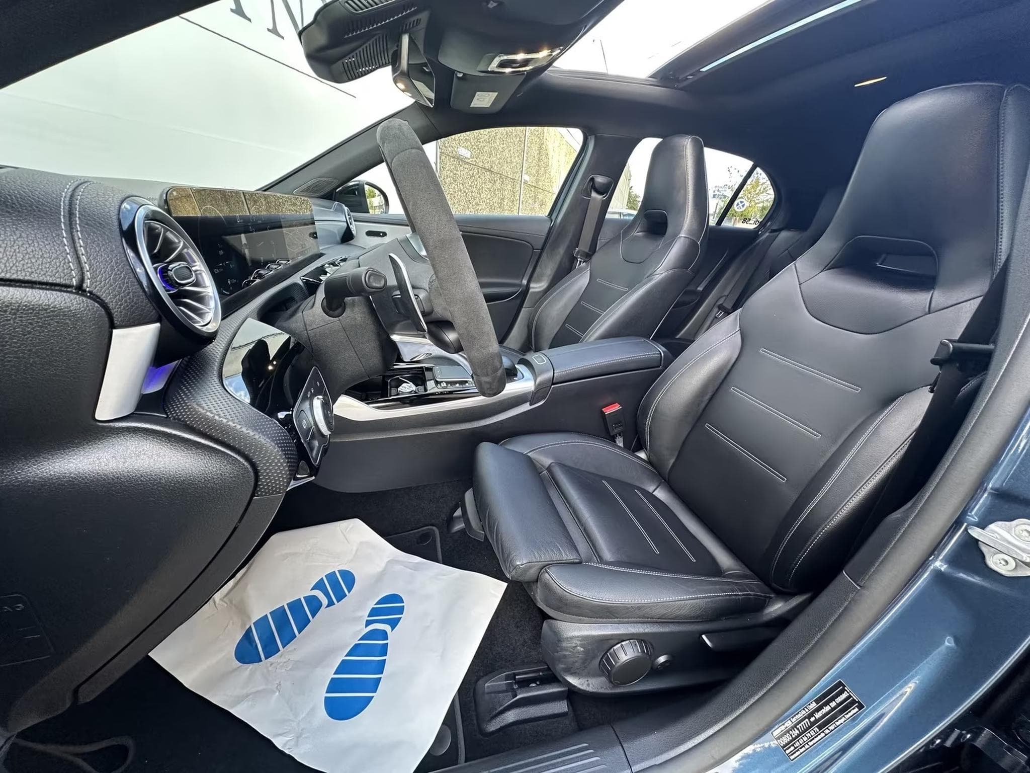 Mercedes A 35 AMG (W177) 2.0 Turbo - Pano, Night, Distronic (2022) - Photo 6