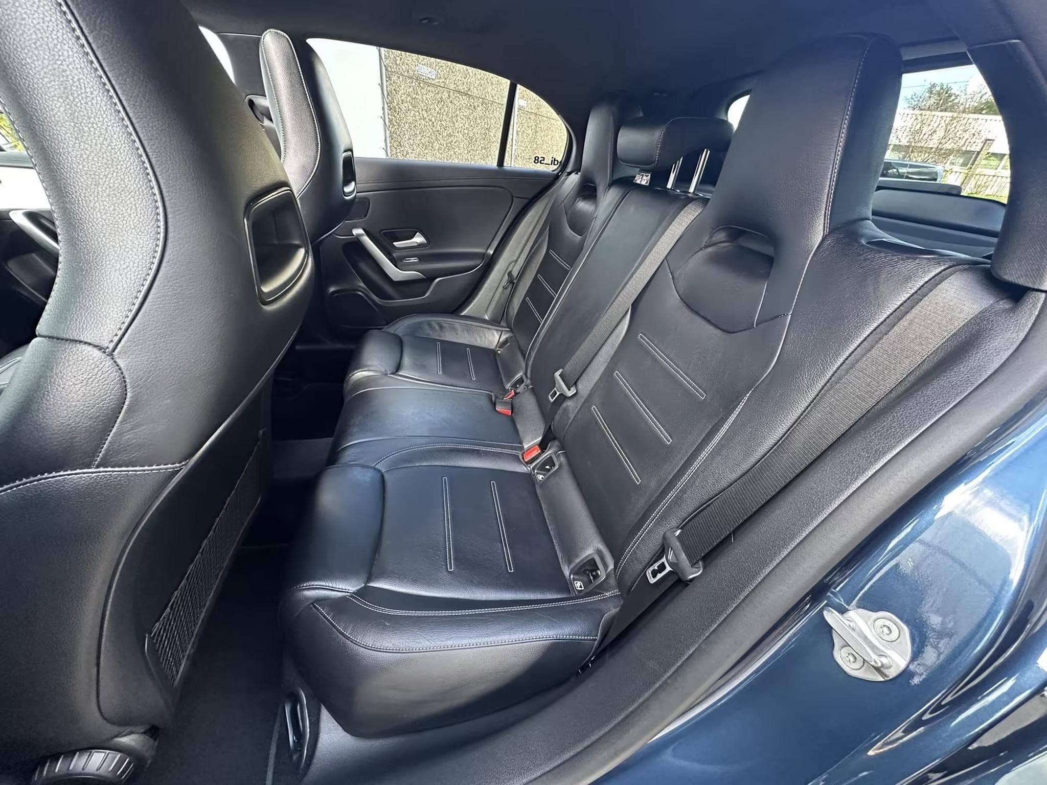 Mercedes A 35 AMG (W177) 2.0 Turbo - Pano, Night, Distronic (2022) - Photo 8