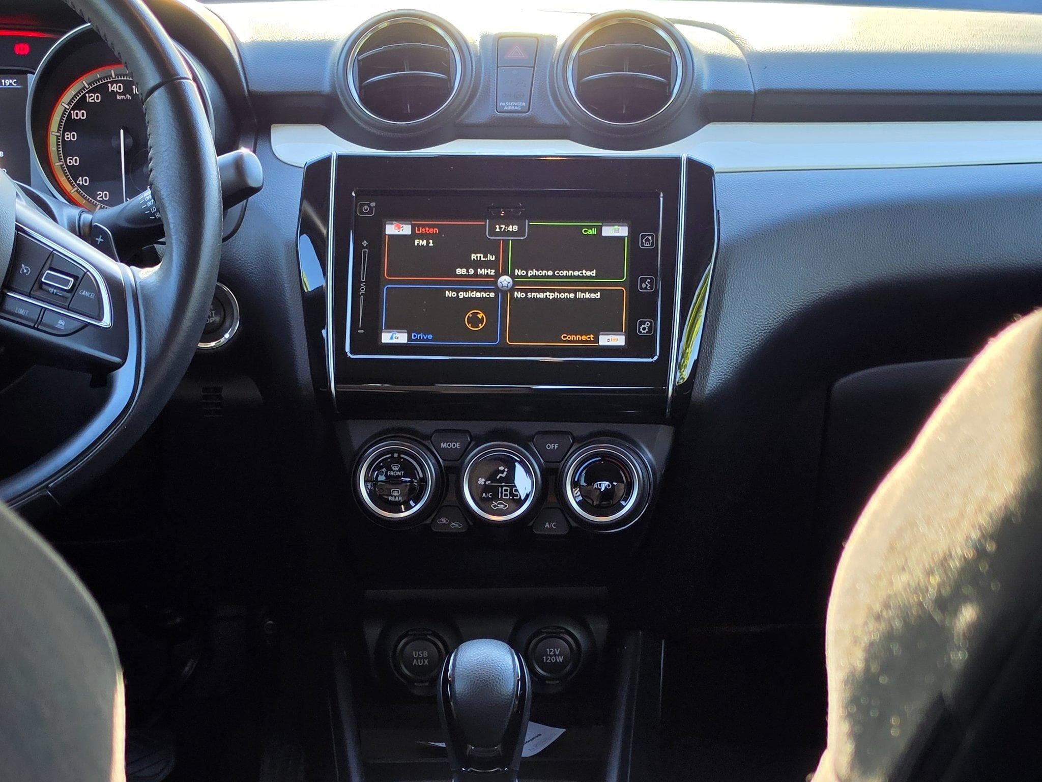 Suzuki Swift Navi, Camera, Automatic, 110hp.. (2018) - Photo 6