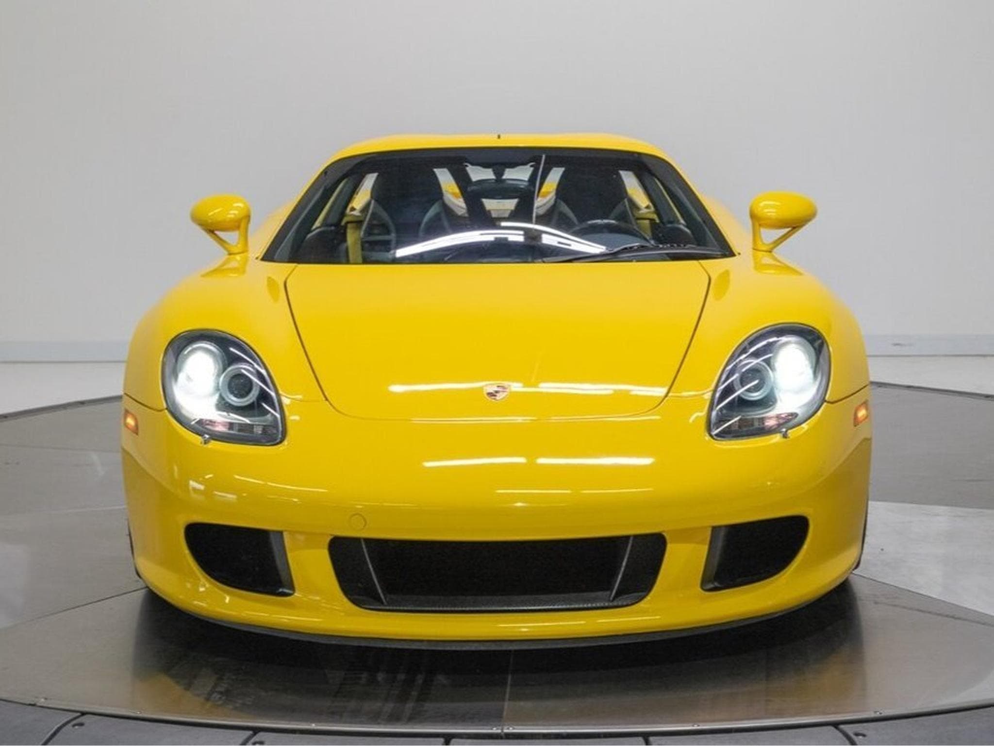 Porsche Carrera GT (2005) - Photo 2