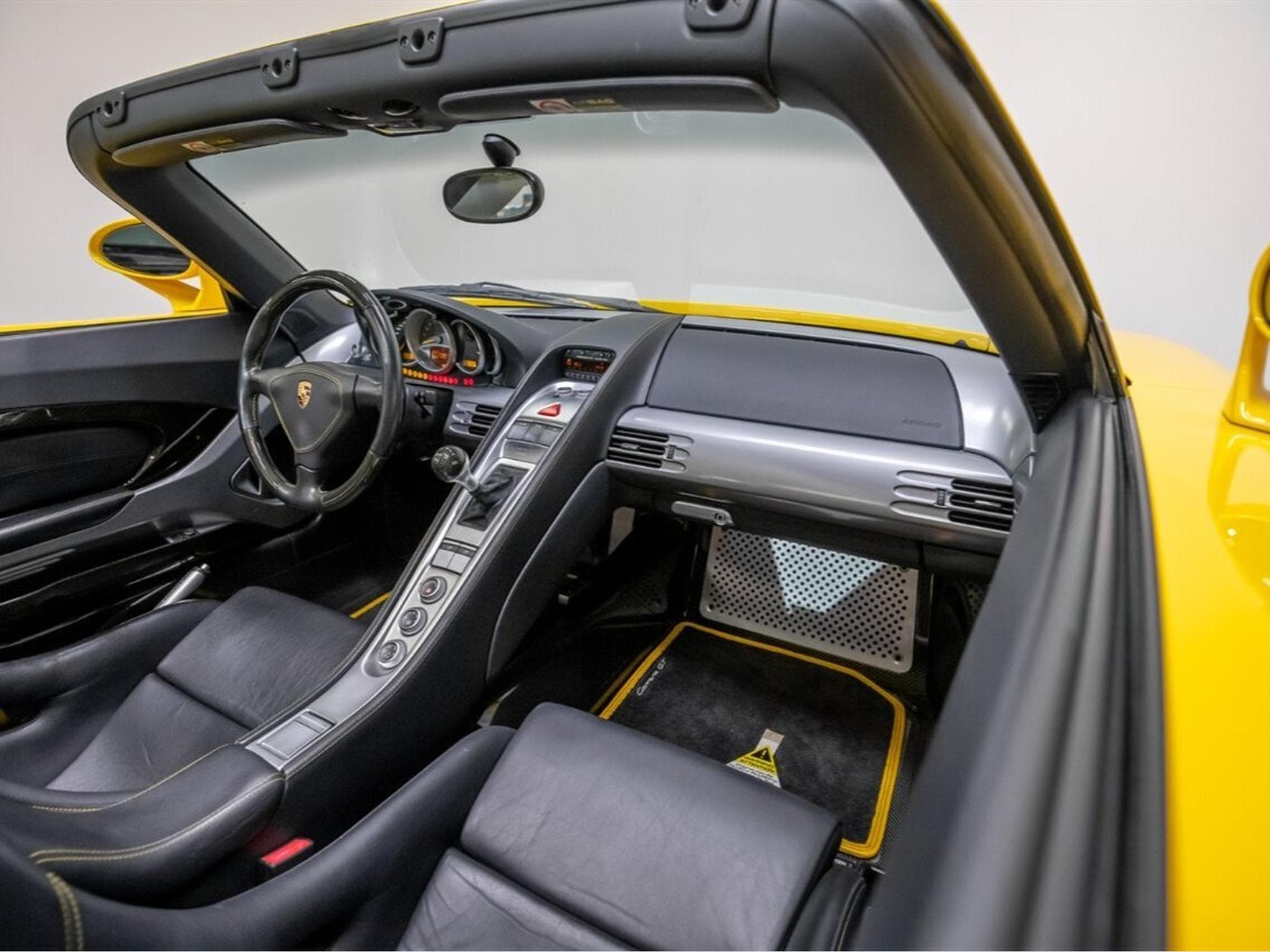 Porsche Carrera GT (2005) - Photo 9